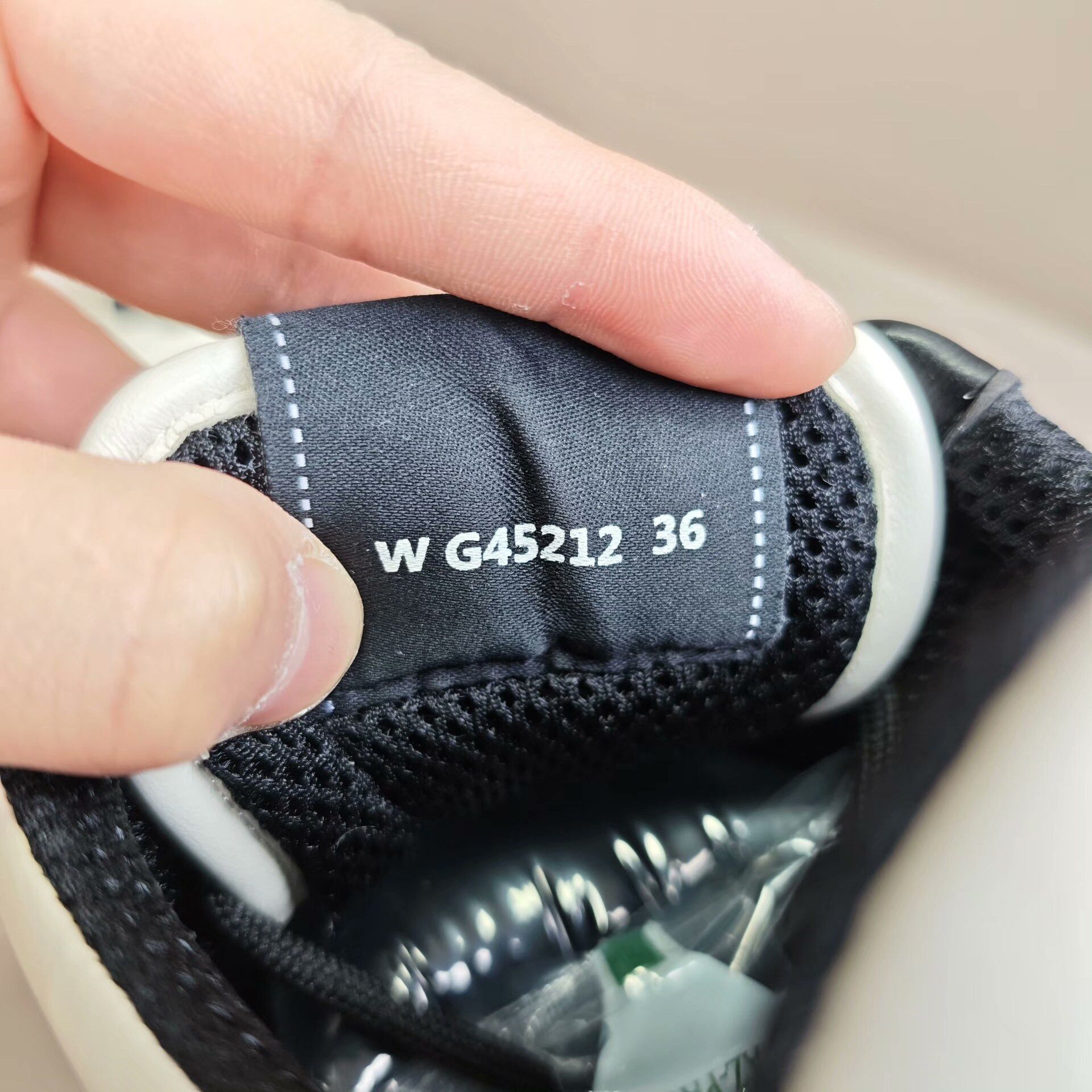 Chanel Chanel Silver Lowtop Sneakers us_6 Women Size US 6 / IT 36 - 6 Thumbnail