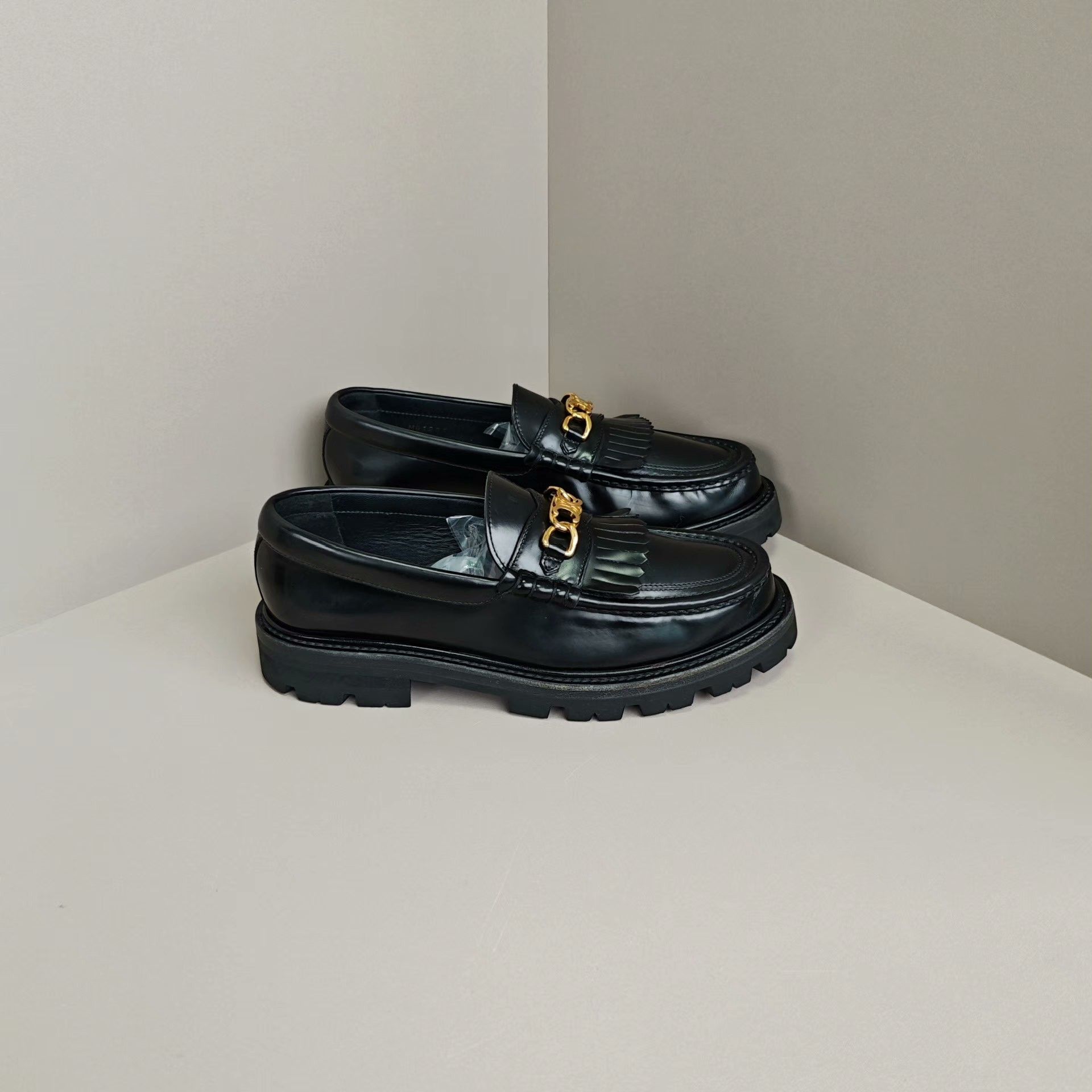 Celine Celine Lowtop Sneakers us_9 Women Size US 9 / IT 39 - 4 Thumbnail