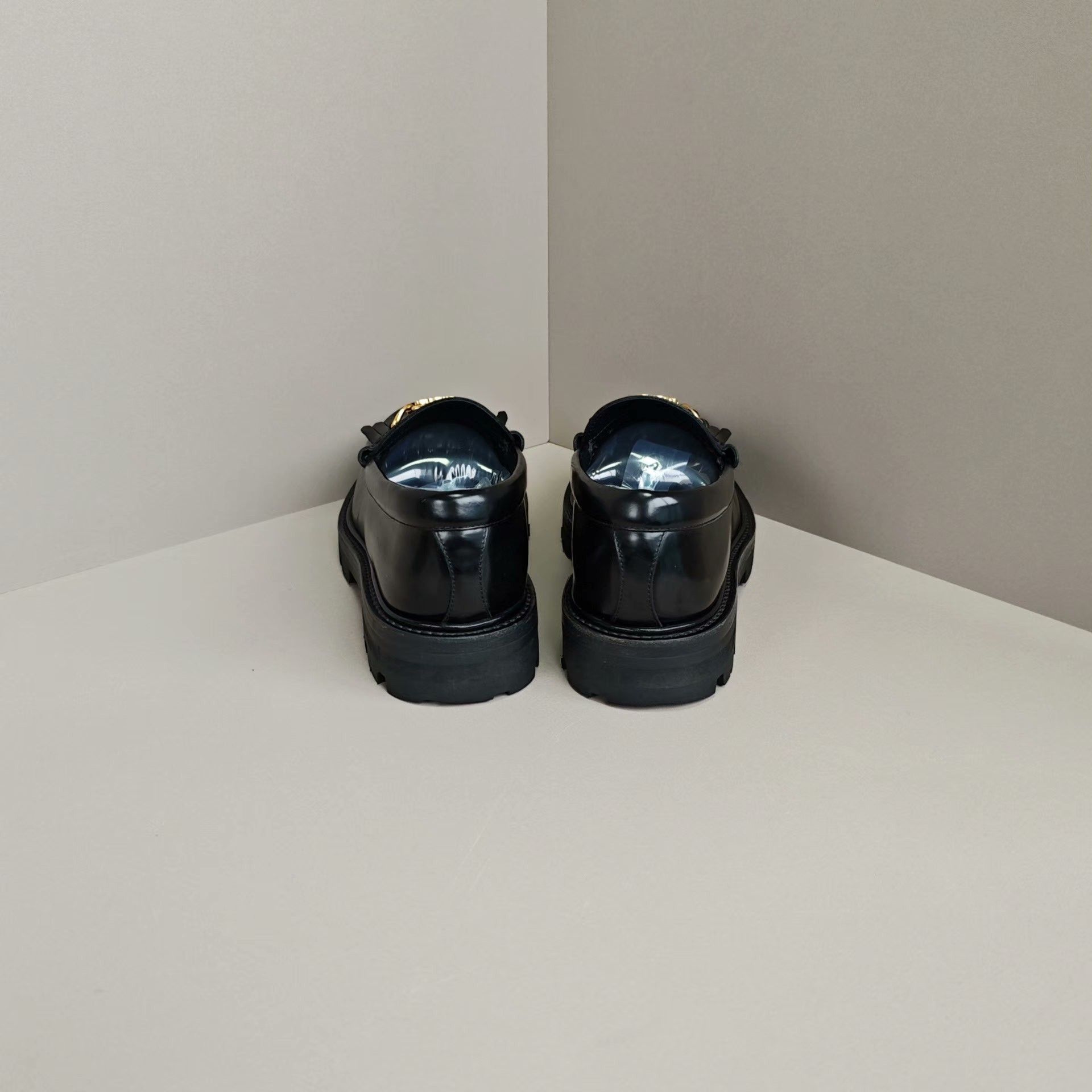Celine Celine Lowtop Sneakers us_9 Women Size US 9 / IT 39 - 3 Thumbnail