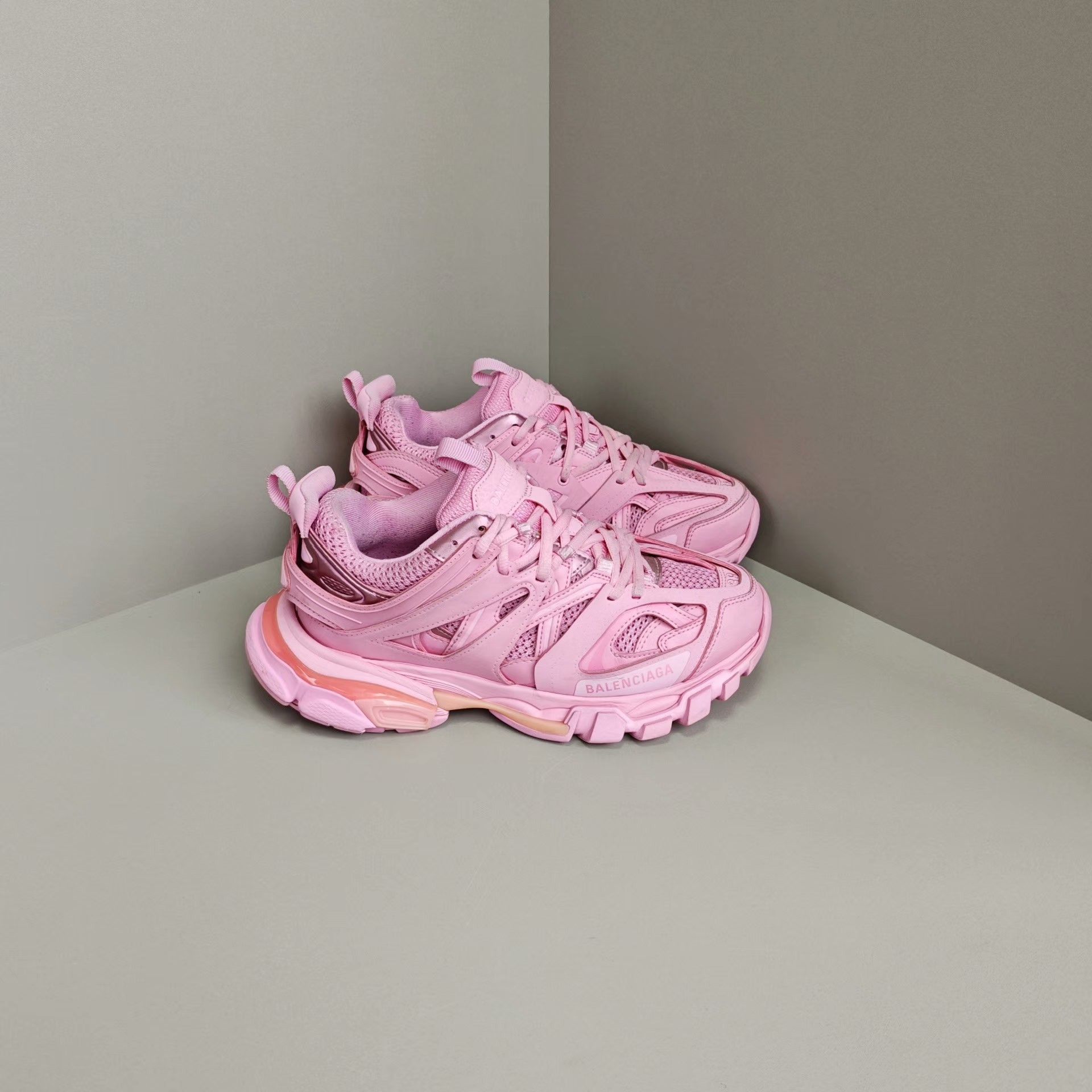 Balenciaga Balenciaga Lowtop Sneakers us_8 Women Size US 8 / IT 38 - 4 Thumbnail