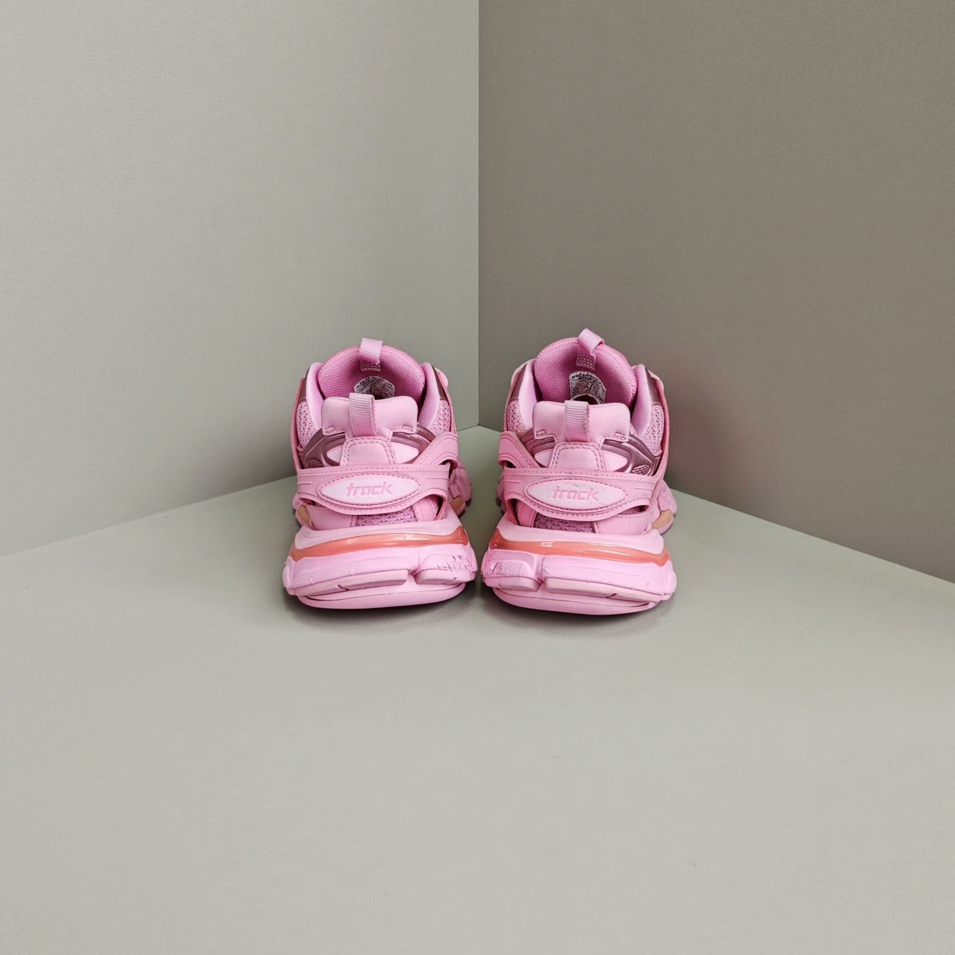 Balenciaga Balenciaga Lowtop Sneakers us_8 Women Size US 8 / IT 38 - 3 Thumbnail