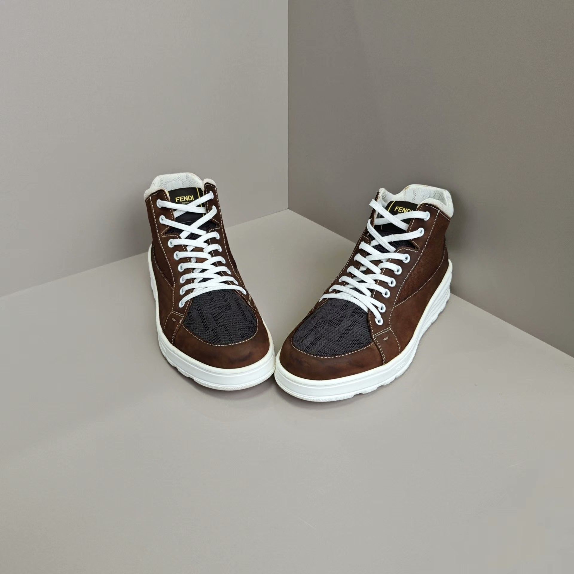 Fendi Fendi Lowtop Sneakers 10 Men Size US 10 / EU 43 - 2 Thumbnail