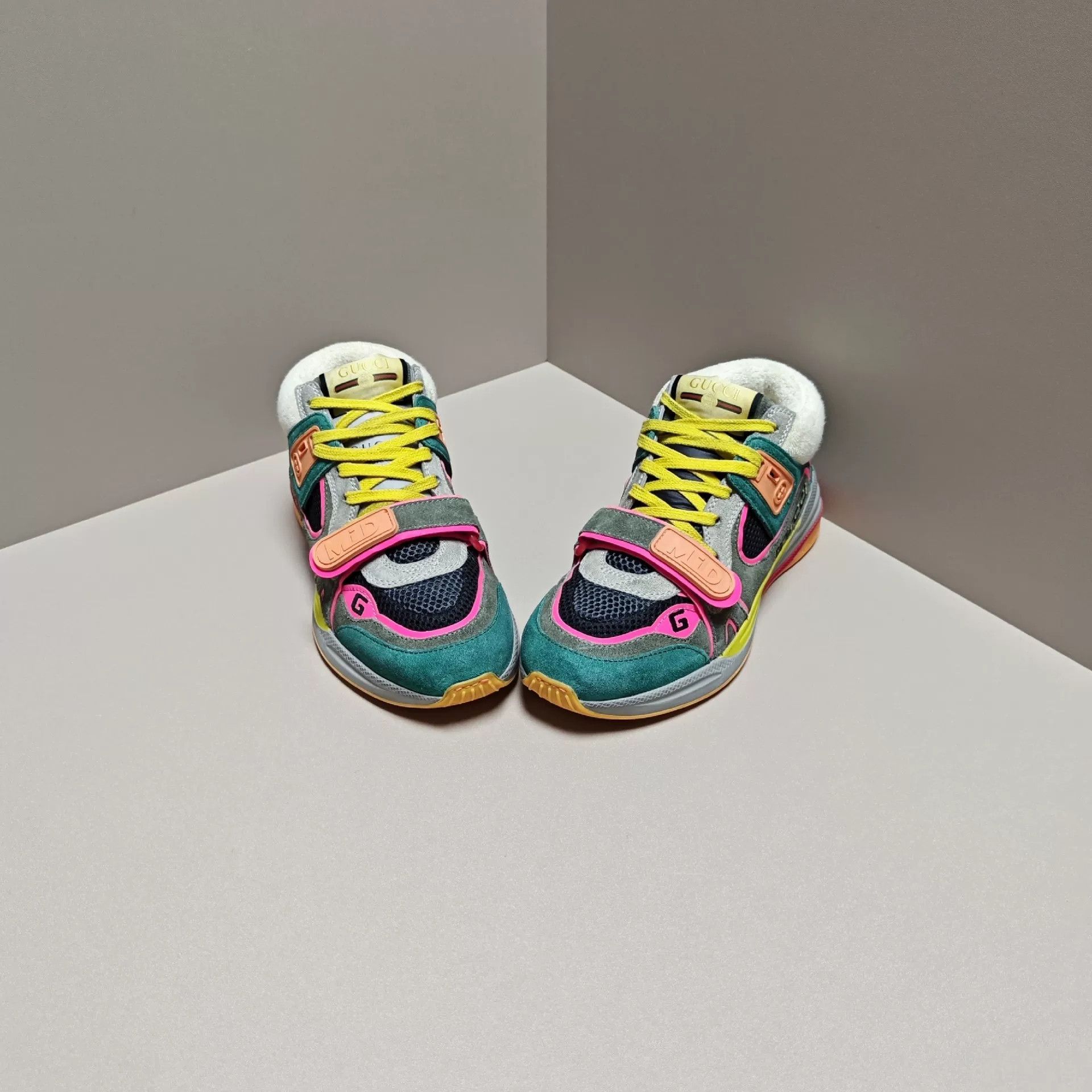 Gucci Gucci Casual Lowtop Sneakers us_6 Women Size US 6 / IT 36 - 2 Thumbnail