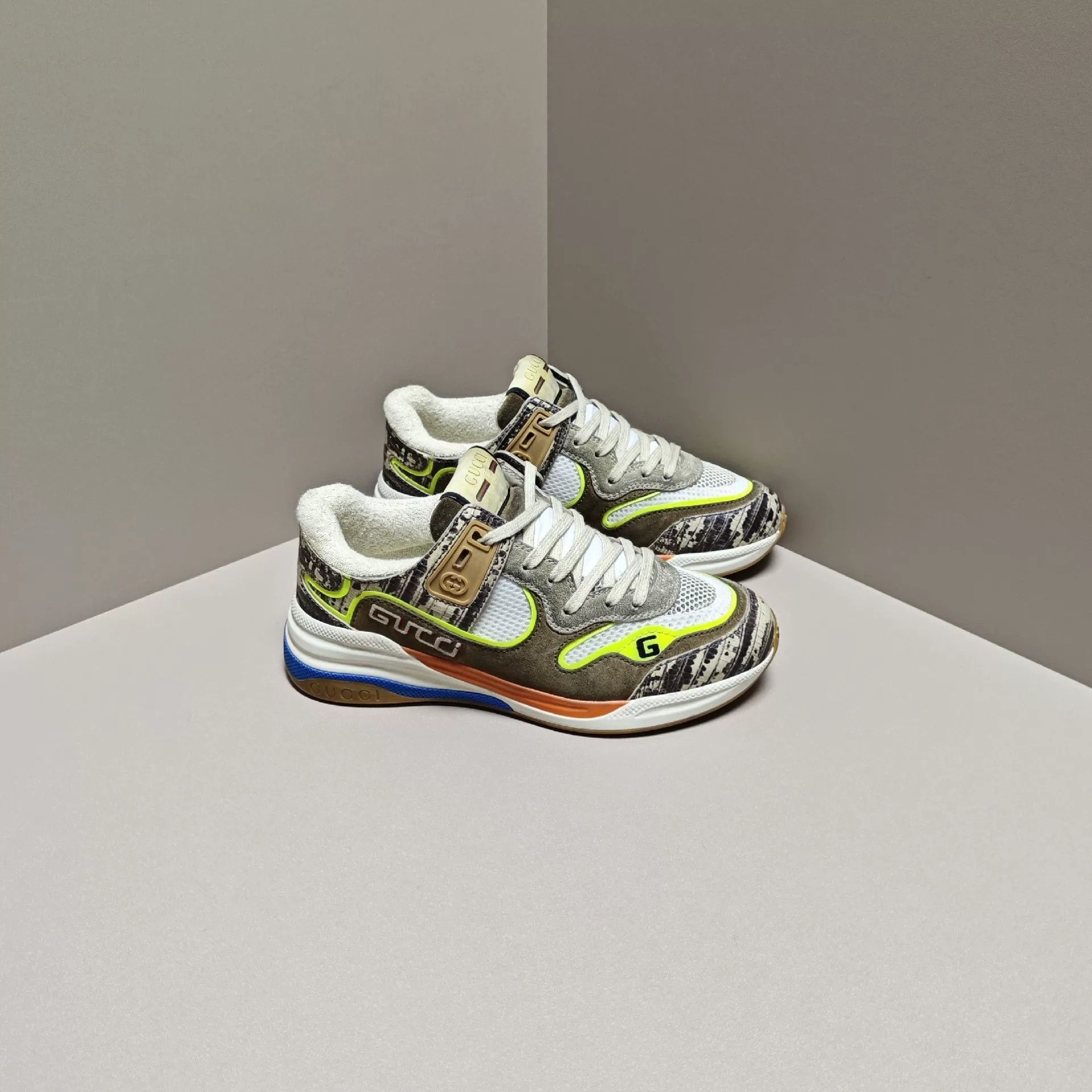 Gucci Gucci Casual Lowtop Sneakers us_6 Women Size US 6 / IT 36 - 4 Thumbnail