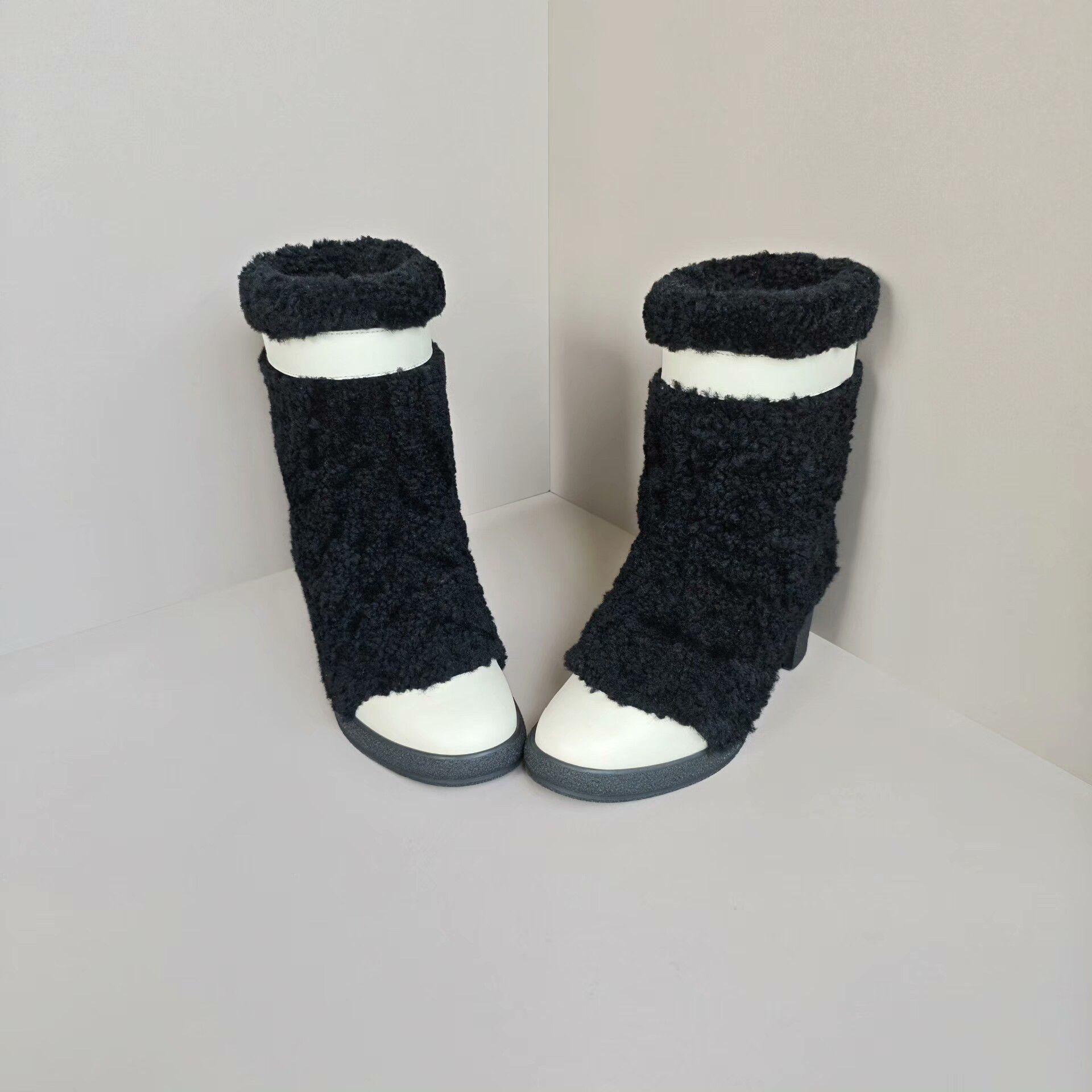 Chanel Chanel Retro Boots us_7 Women Size US 7 / IT 37 - 2 Thumbnail