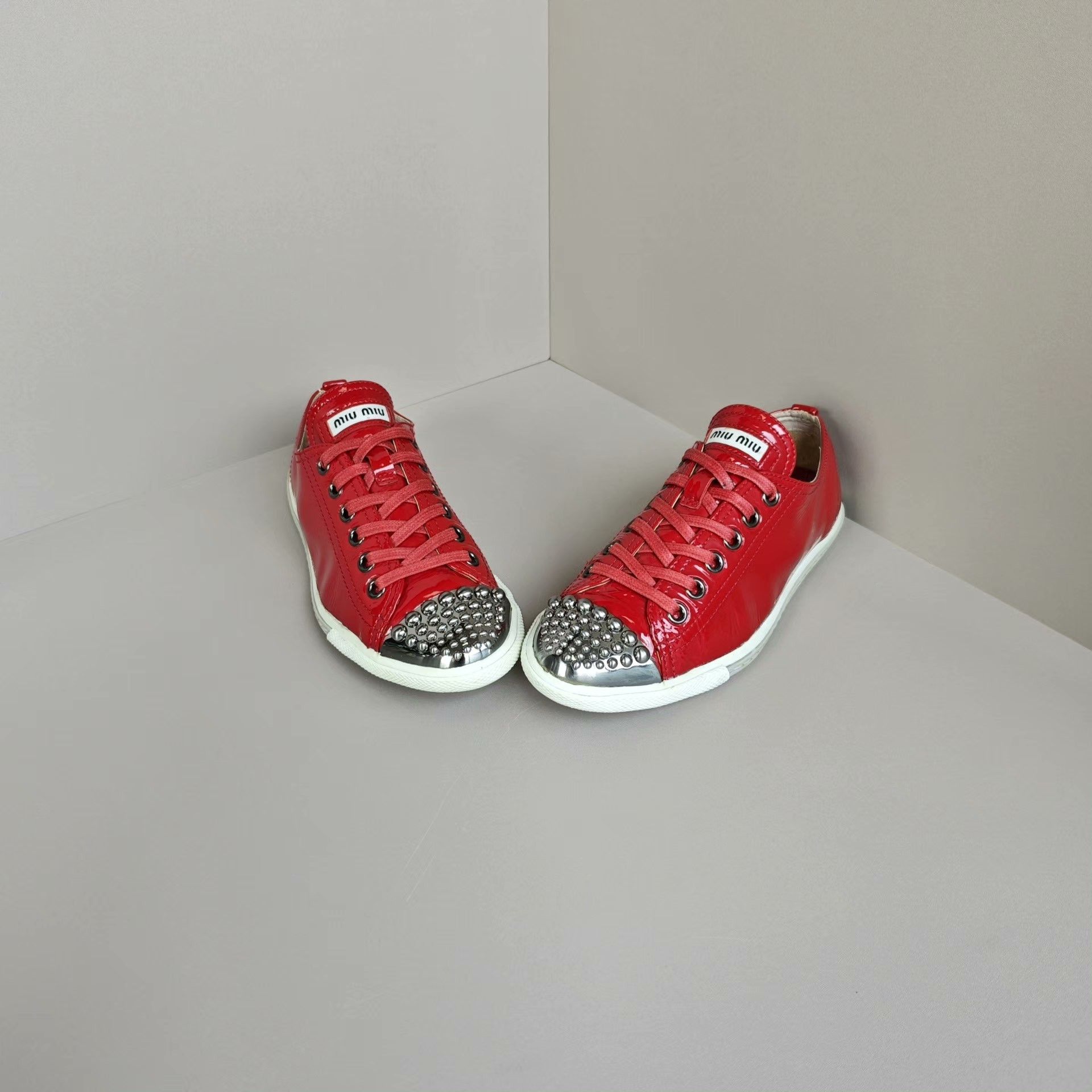 Miu Miu Miu Miu Lowtop Sneakers us_6 Women Size US 6 / IT 36 - 2 Thumbnail