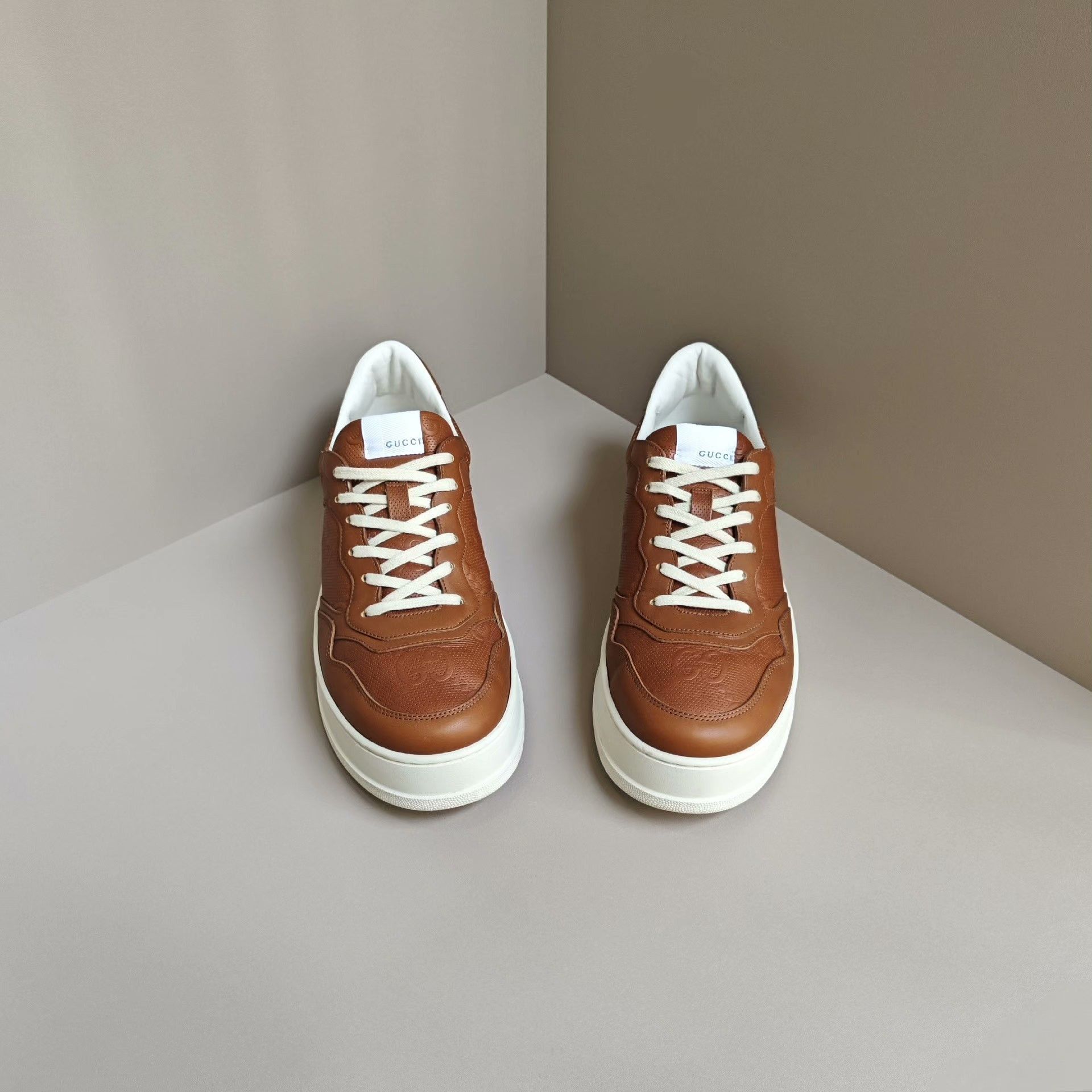 Gucci Gucci Brown Lowtop Sneakers 12 Men Size US 12 / EU 45 - 2 Thumbnail
