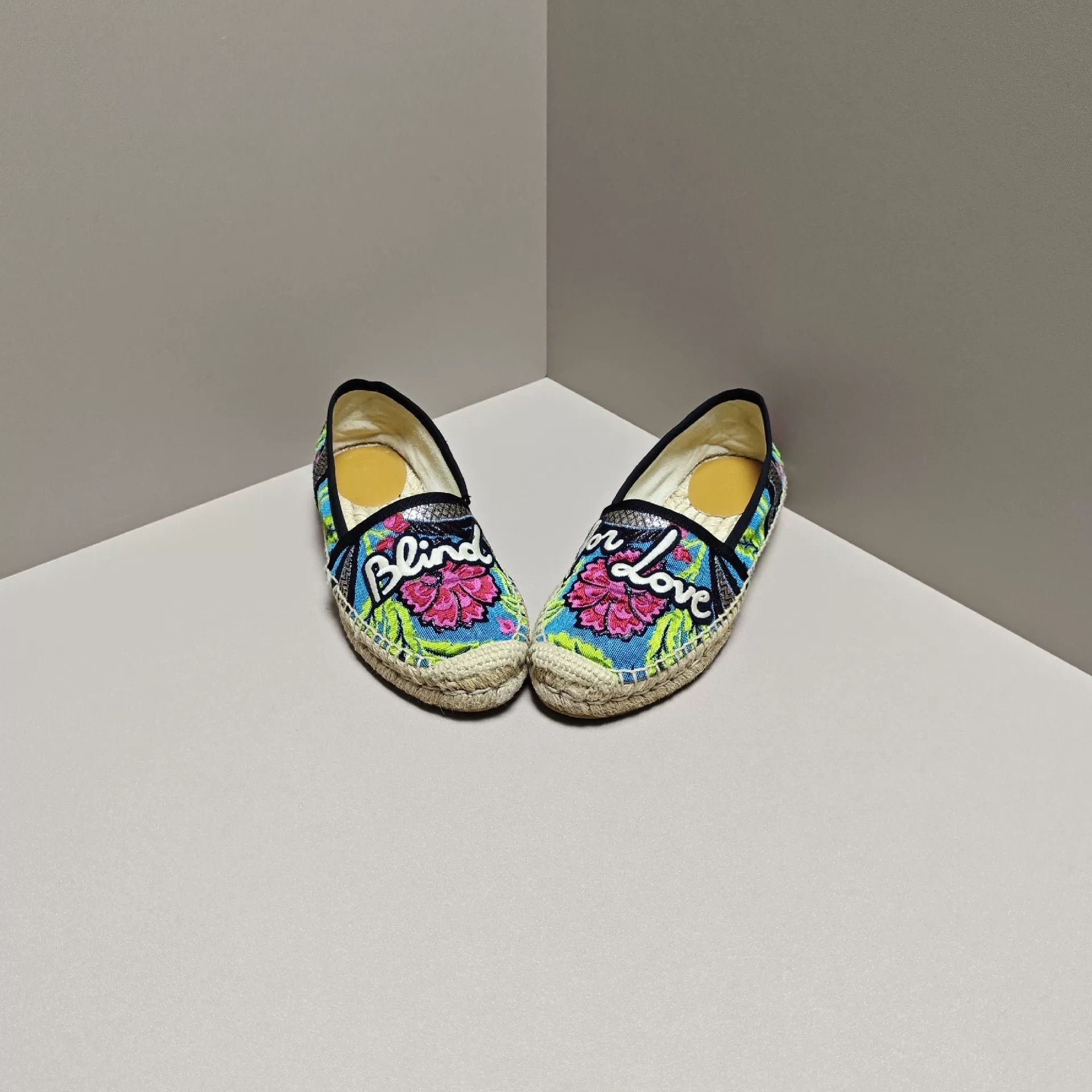 Gucci Gucci Lowtop Sneakers us_5 Women Size US 5 / IT 35 - 2 Thumbnail