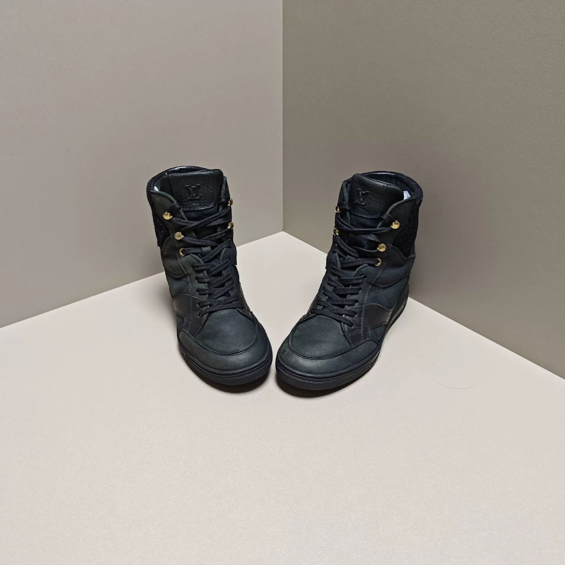 Louis Vuitton Louis Vuitton Boots us_7 Women Size US 7 / IT 37 - 2 Thumbnail