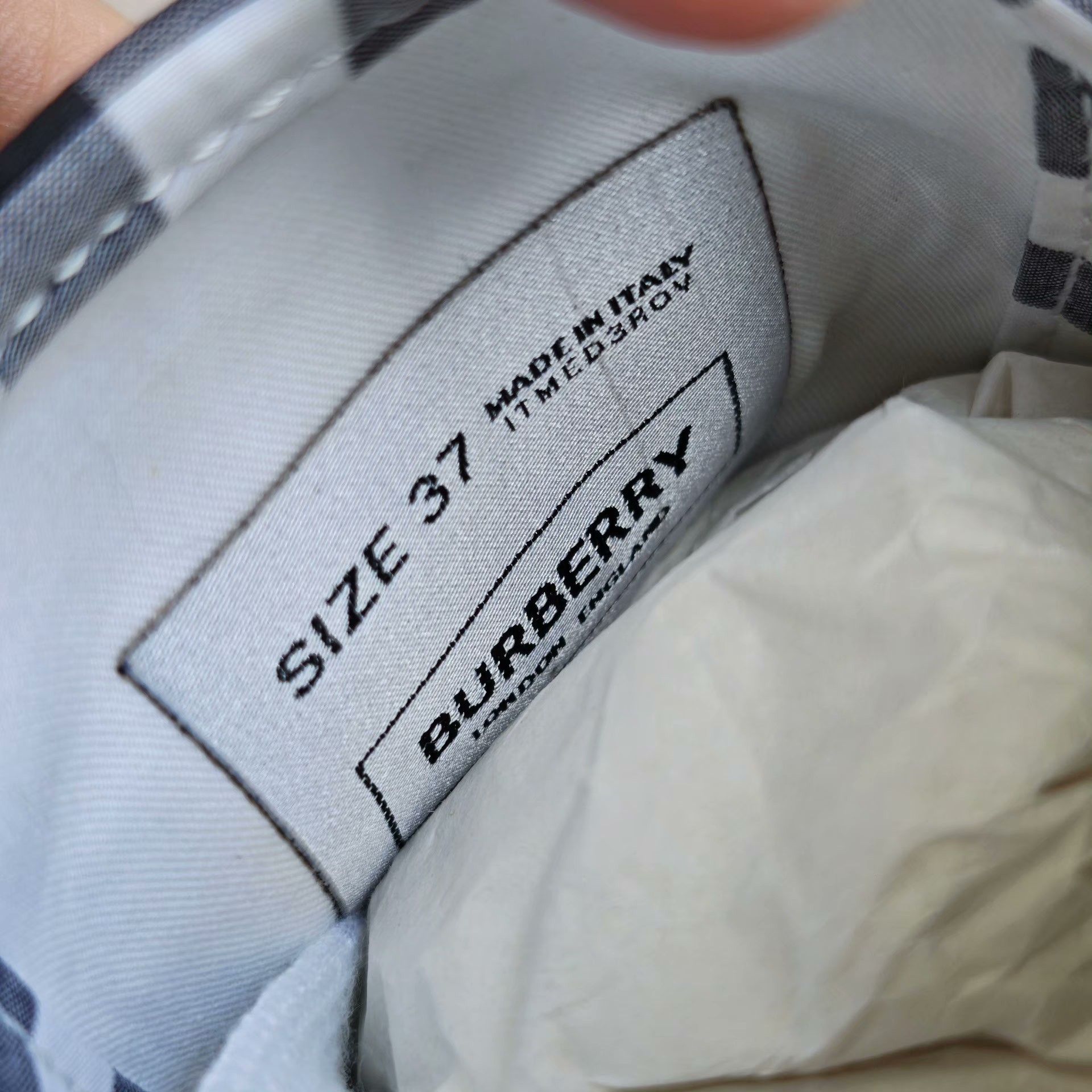 Burberry Burberry Plaid Lowtop Sneakers us_7 Women Size US 7 / IT 37 - 6 Thumbnail