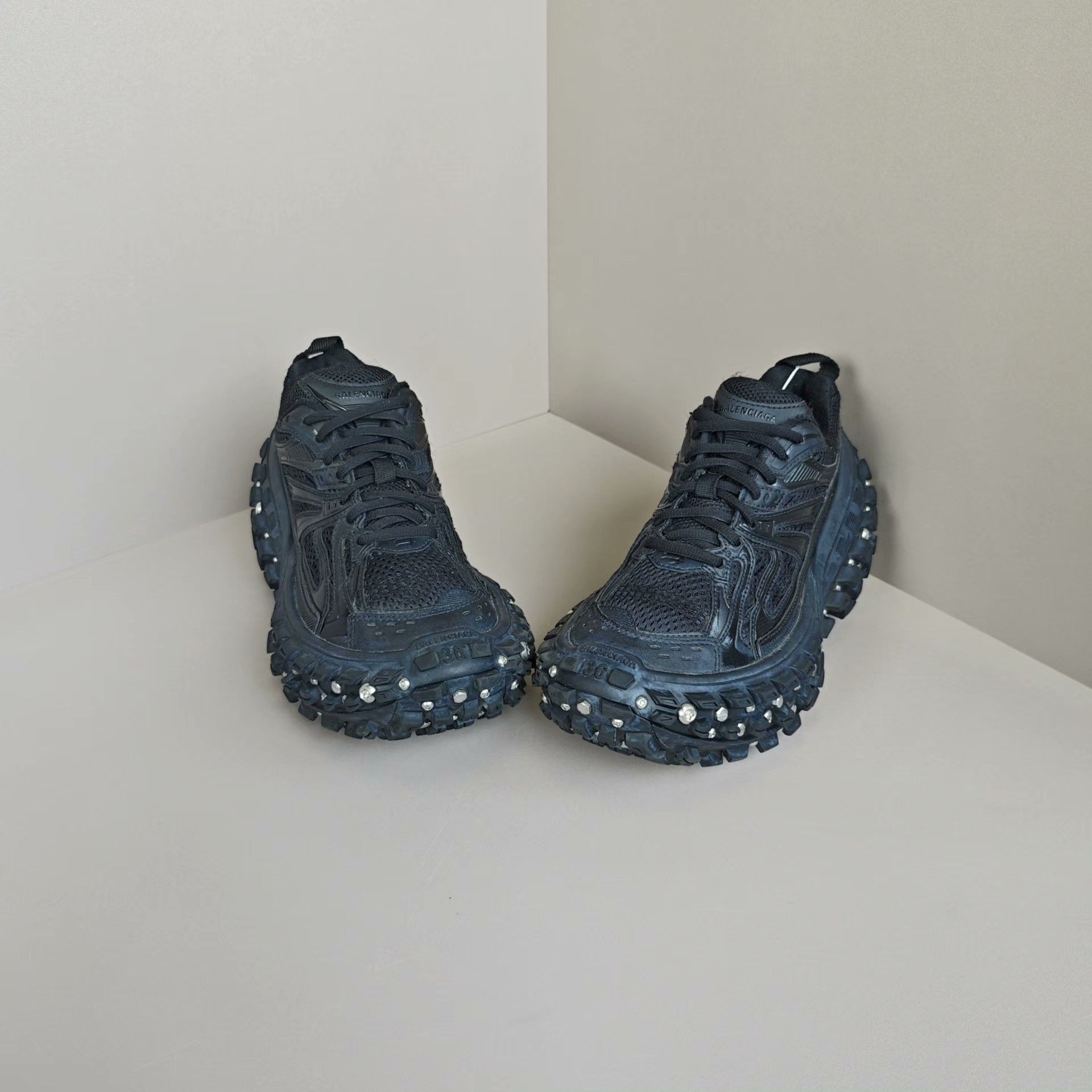 Balenciaga Balenciaga Lowtop Sneakers us_6 Women Size US 6 / IT 36 - 2 Thumbnail