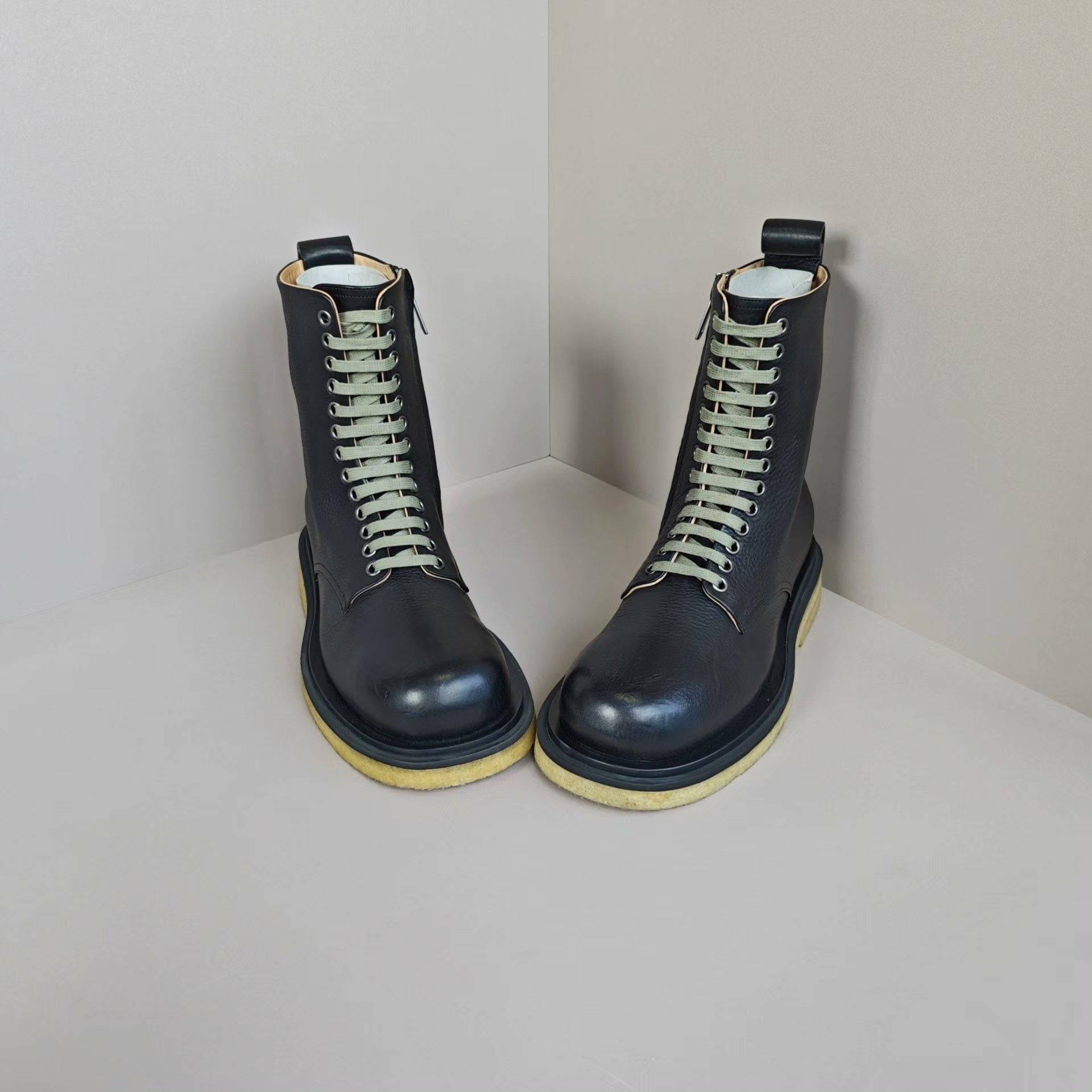 Bottega Veneta Bottega Veneta Hitop Sneakers 6 Men Size US 6 / EU 39 - 2 Thumbnail
