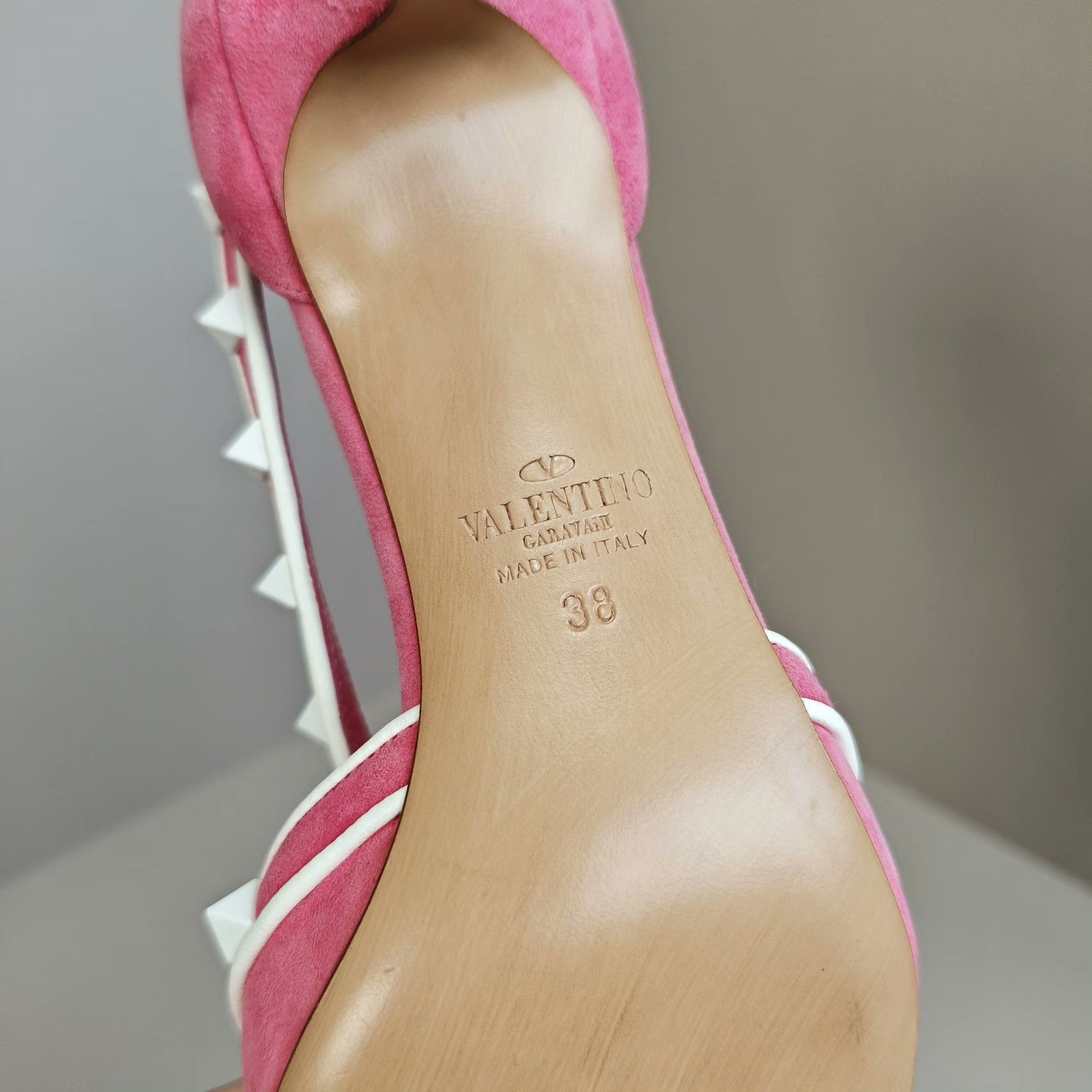 Valentino Valentino Lowtop Sneakers us_8 Women Size US 8 / IT 38 - 6 Thumbnail