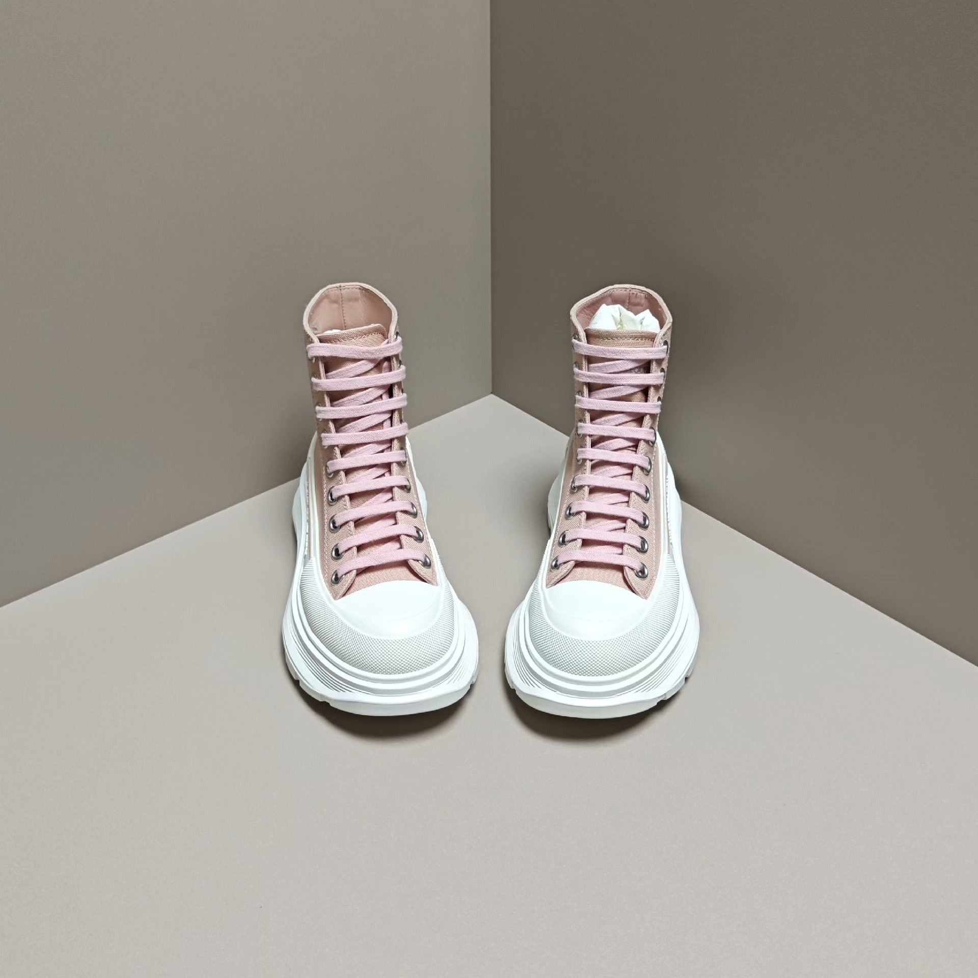 Alexander McQueen Alexander McQueen Pink Boots us_5 Women Size US 5 / IT 35 - 2 Thumbnail