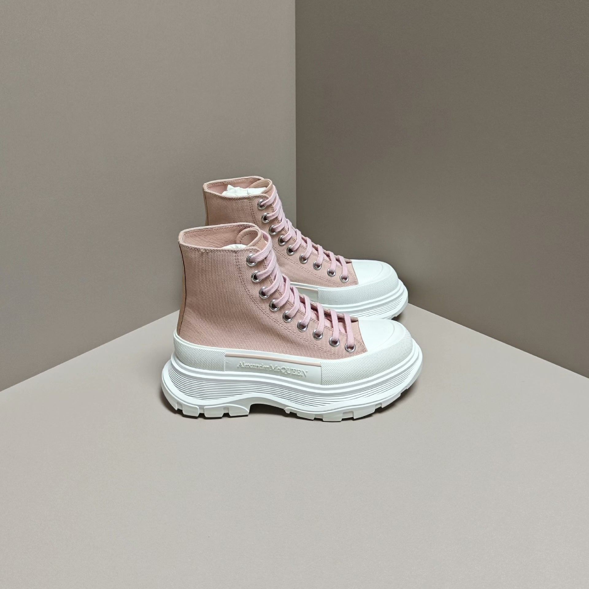 Alexander McQueen Alexander McQueen Pink Boots us_5 Women Size US 5 / IT 35 - 4 Thumbnail