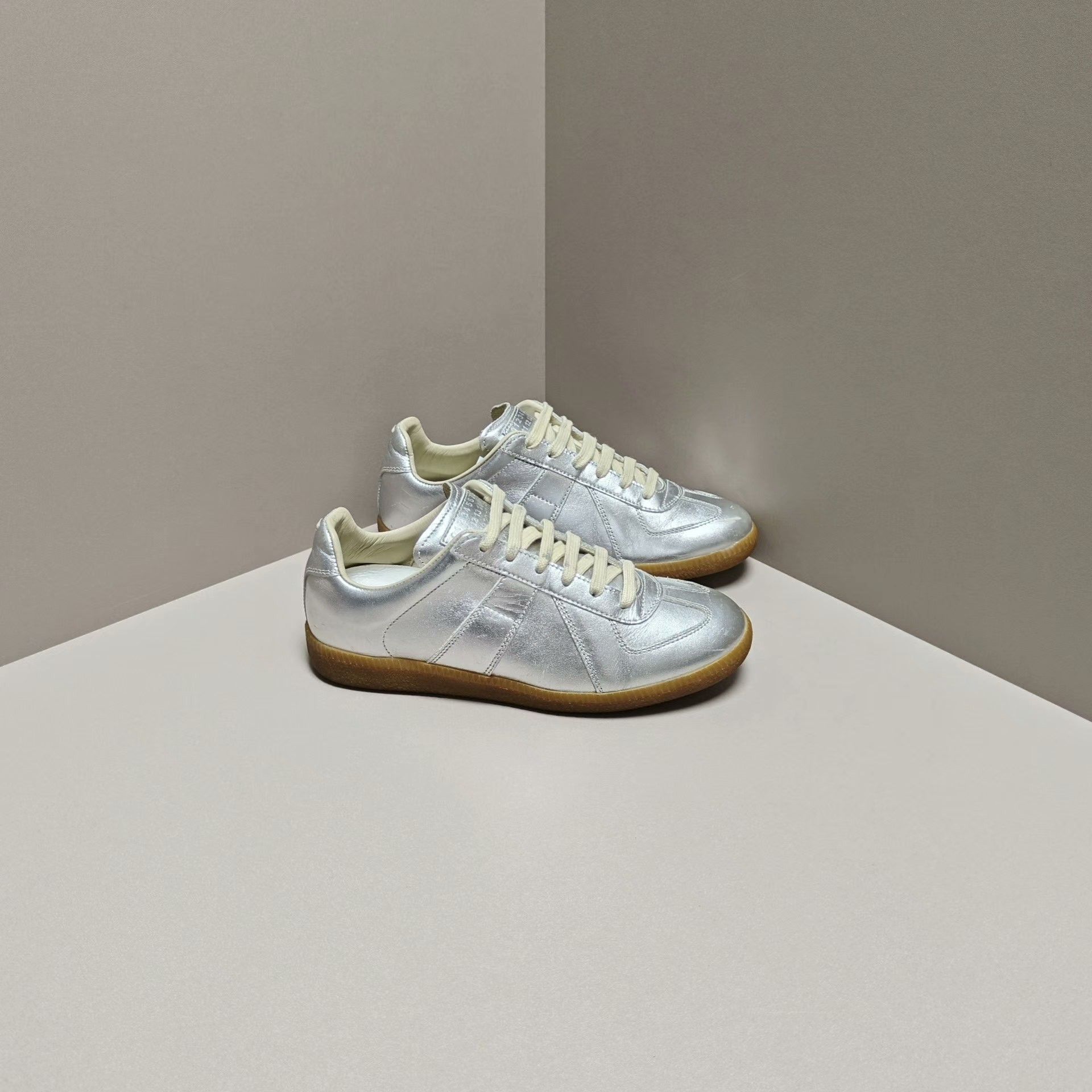 Maison Margiela Maison Margiela Silver Lowtop Sneakers us_6 Women Size US 6 / IT 36 - 3 Thumbnail