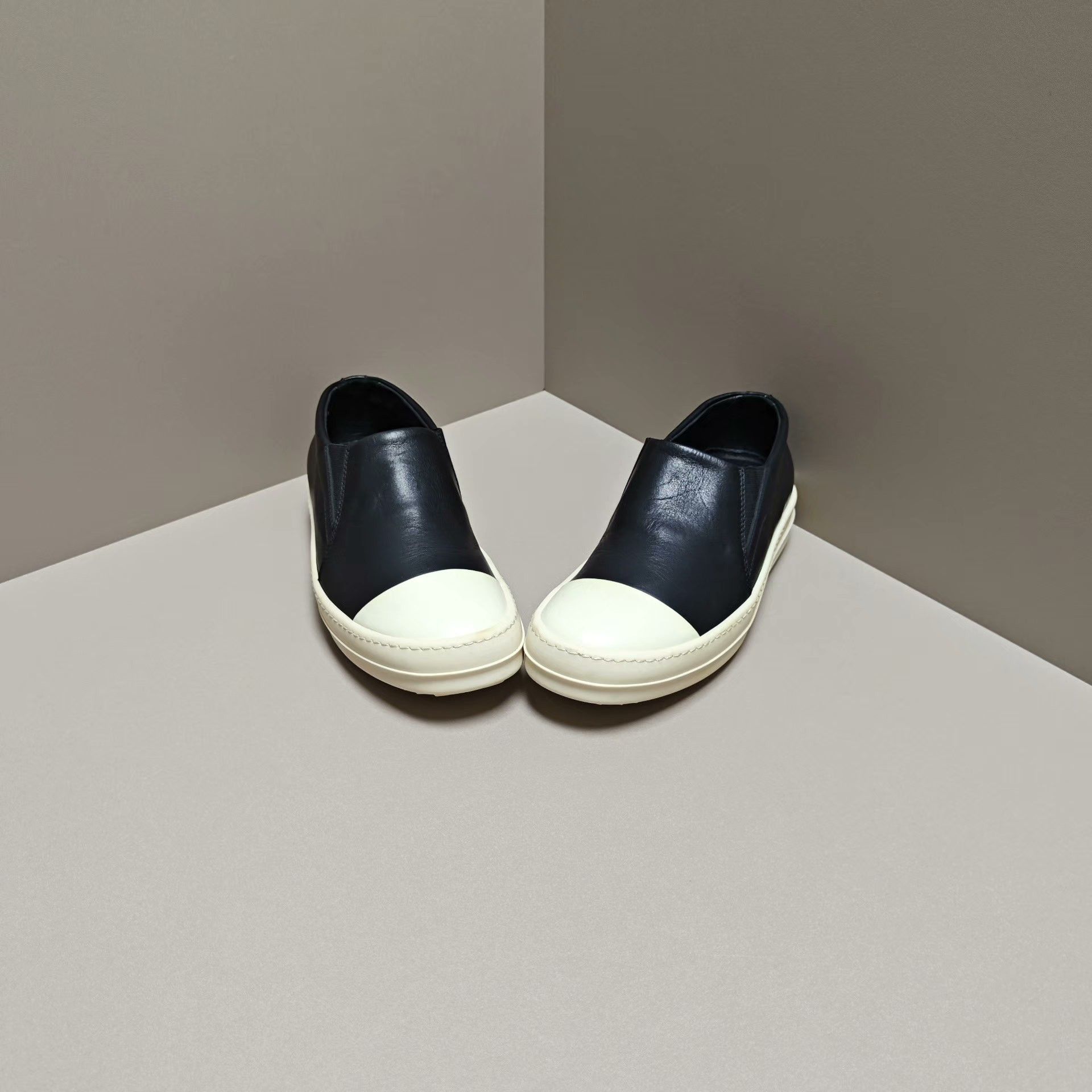 Rick Owens Rick Owens Lowtop Sneakers us_5 Women Size US 5 / IT 35 - 2 Thumbnail