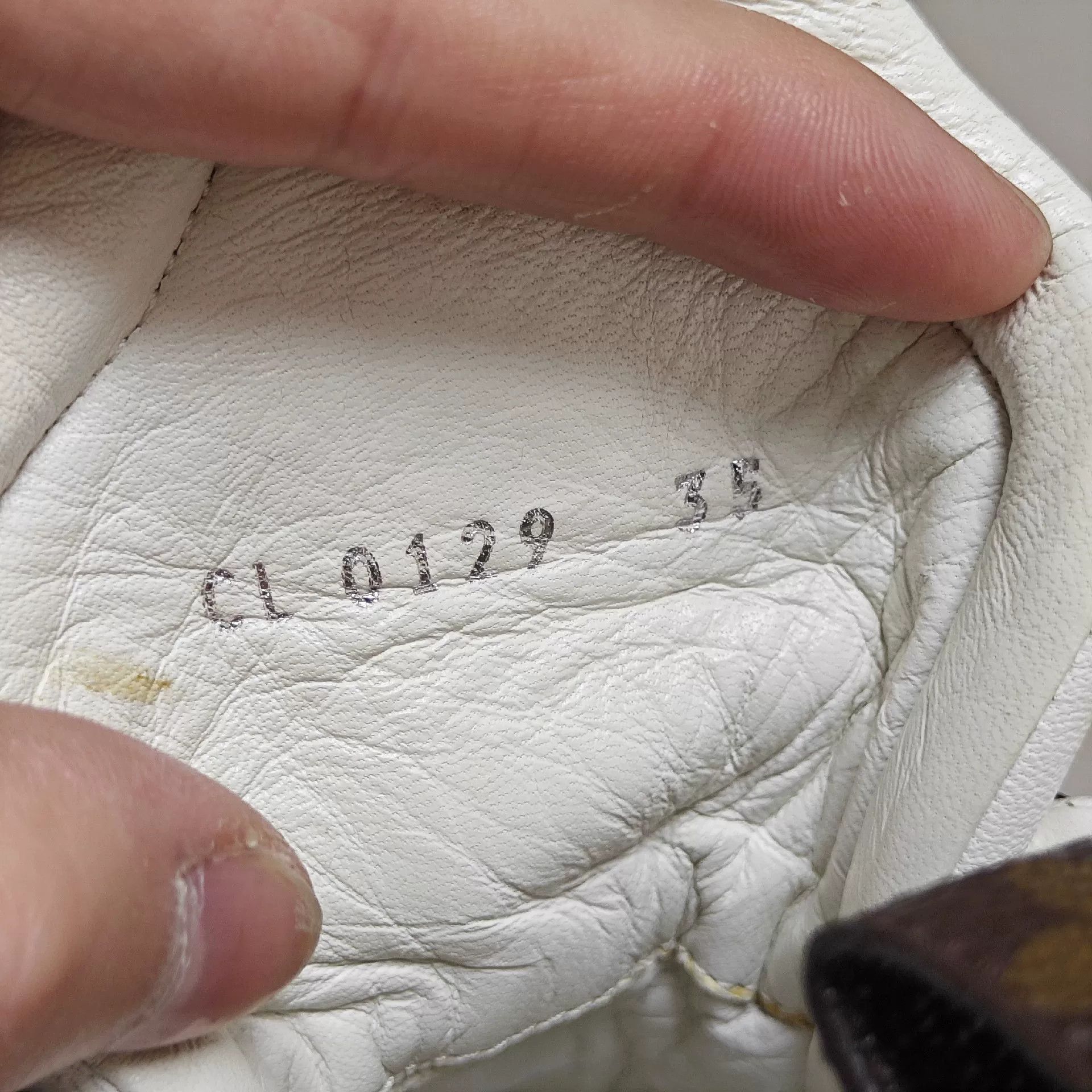 Louis Vuitton Louis Vuitton Casual Lowtop Sneakers us_5 Women Size US 5 / IT 35 - 6 Thumbnail