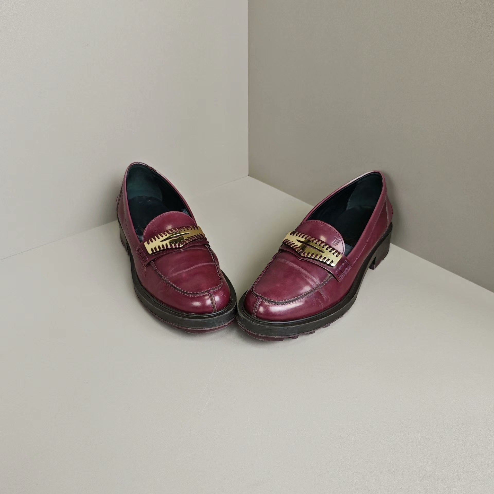 Tod's Tod's Lowtop Sneakers us_7 Women Size US 7 / IT 37 - 2 Thumbnail