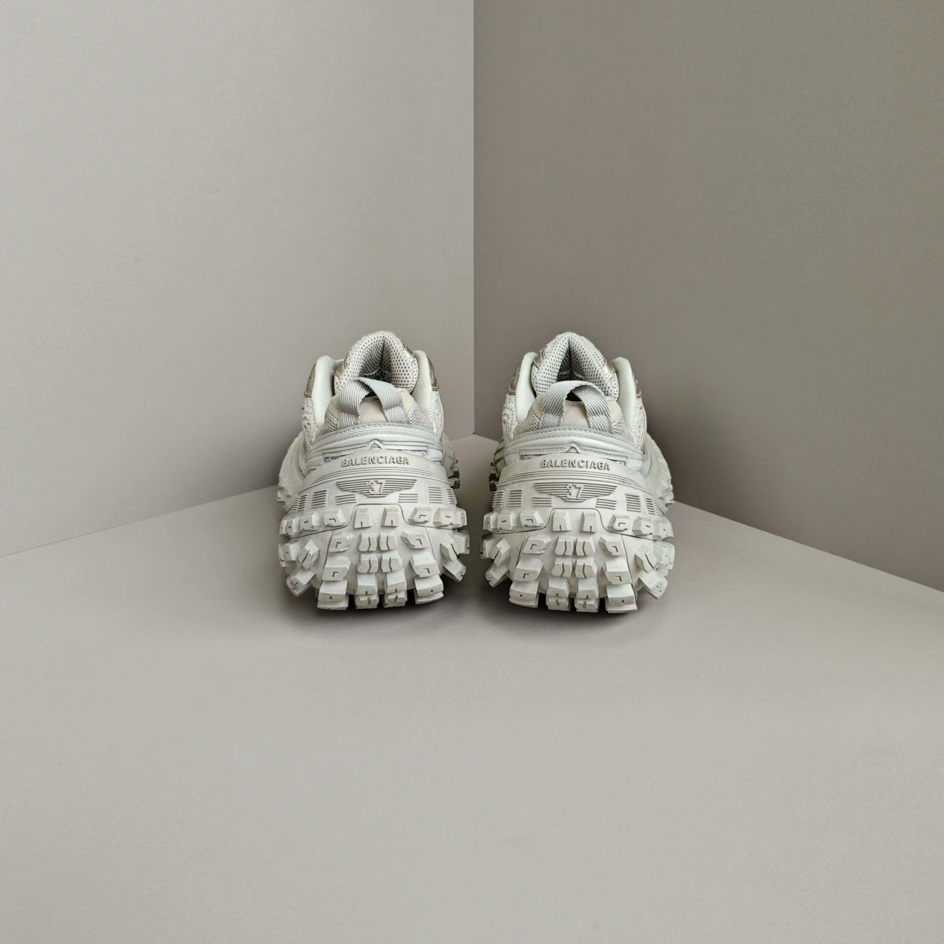 Balenciaga Balenciaga Lowtop Sneakers us_7 Women Size US 7 / IT 37 - 3 Thumbnail