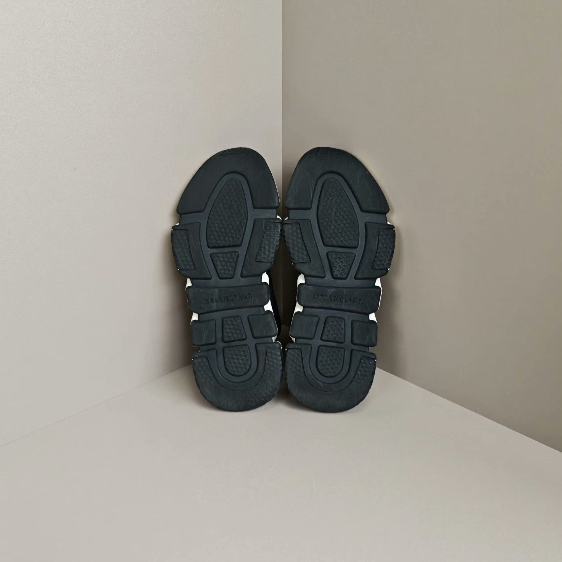 Balenciaga Balenciaga Hitop Sneakers us_5 Women Size US 5 / IT 35 - 5 Thumbnail
