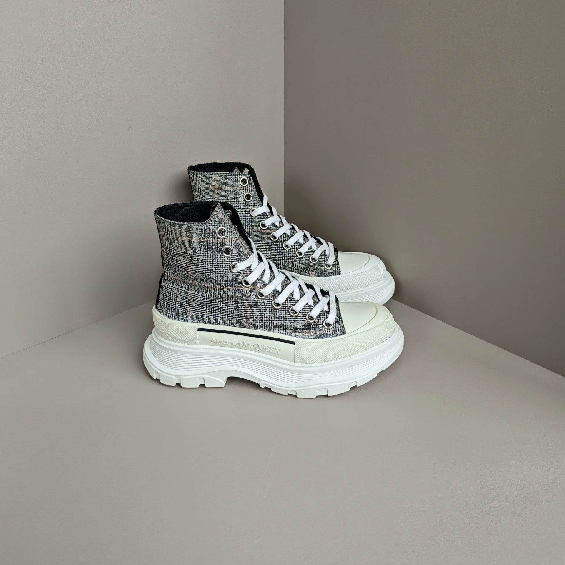 Alexander McQueen Alexander McQueen Boots us_7 Women Size US 7 / IT 37 - 4 Thumbnail