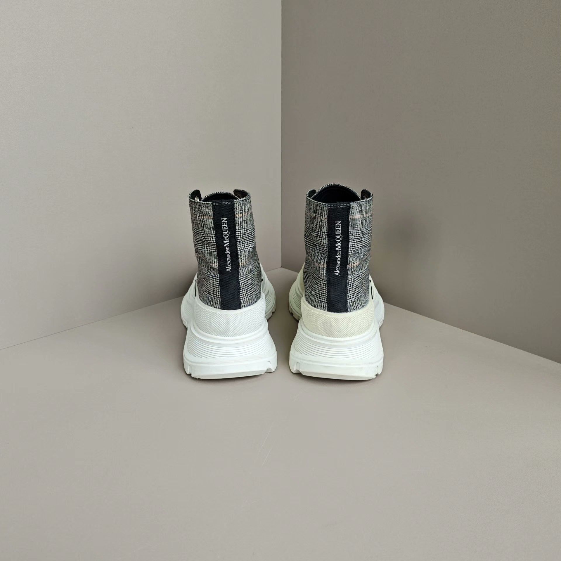 Alexander McQueen Alexander McQueen Boots us_7 Women Size US 7 / IT 37 - 3 Thumbnail