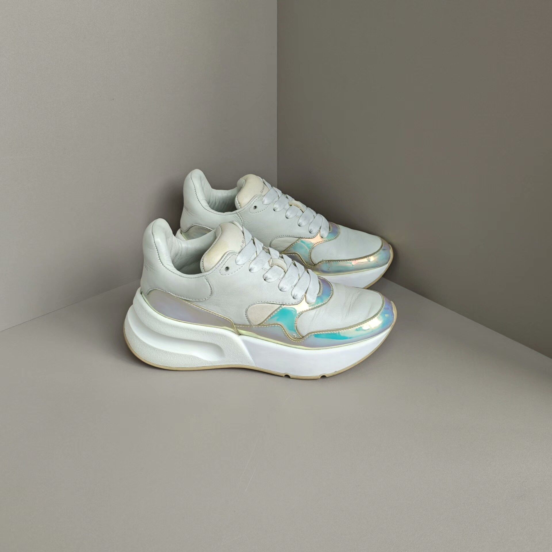 Alexander McQueen Alexander McQueen Running Lowtop Sneakers 5 Men Size US 5 / EU 37 - 4 Thumbnail