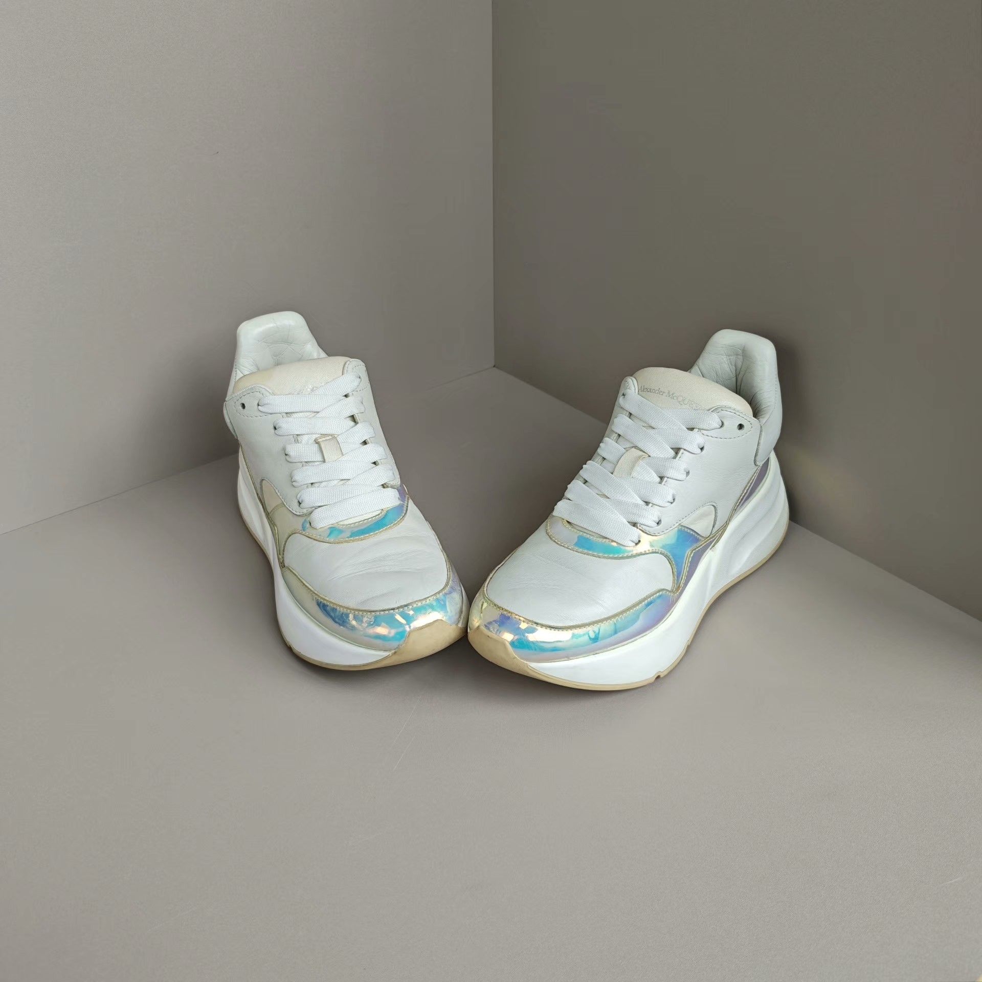 Alexander McQueen Alexander McQueen Running Lowtop Sneakers 5 Men Size US 5 / EU 37 - 2 Thumbnail