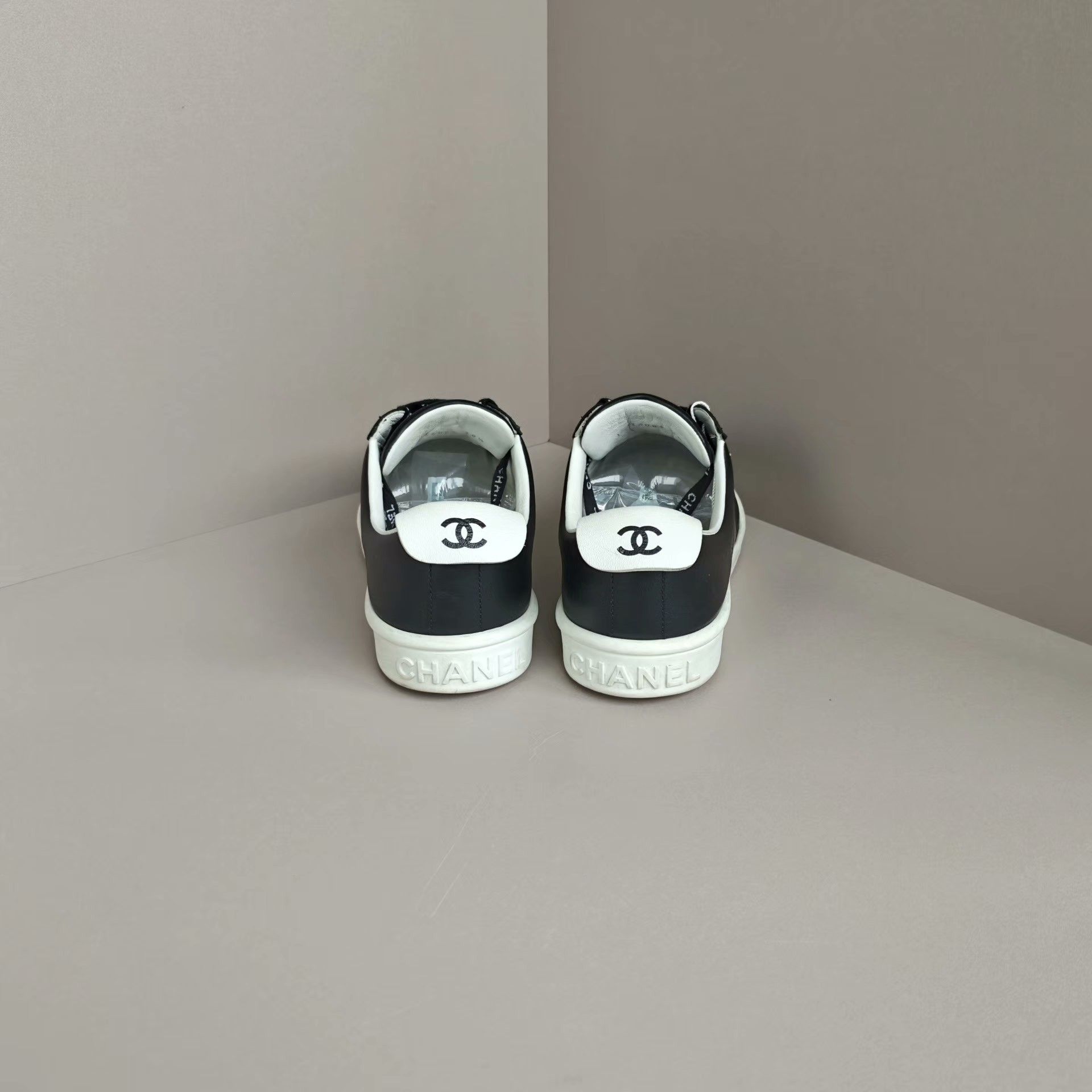 Chanel Chanel Lowtop Sneakers us_8 Women Size US 8 / IT 38 - 3 Thumbnail