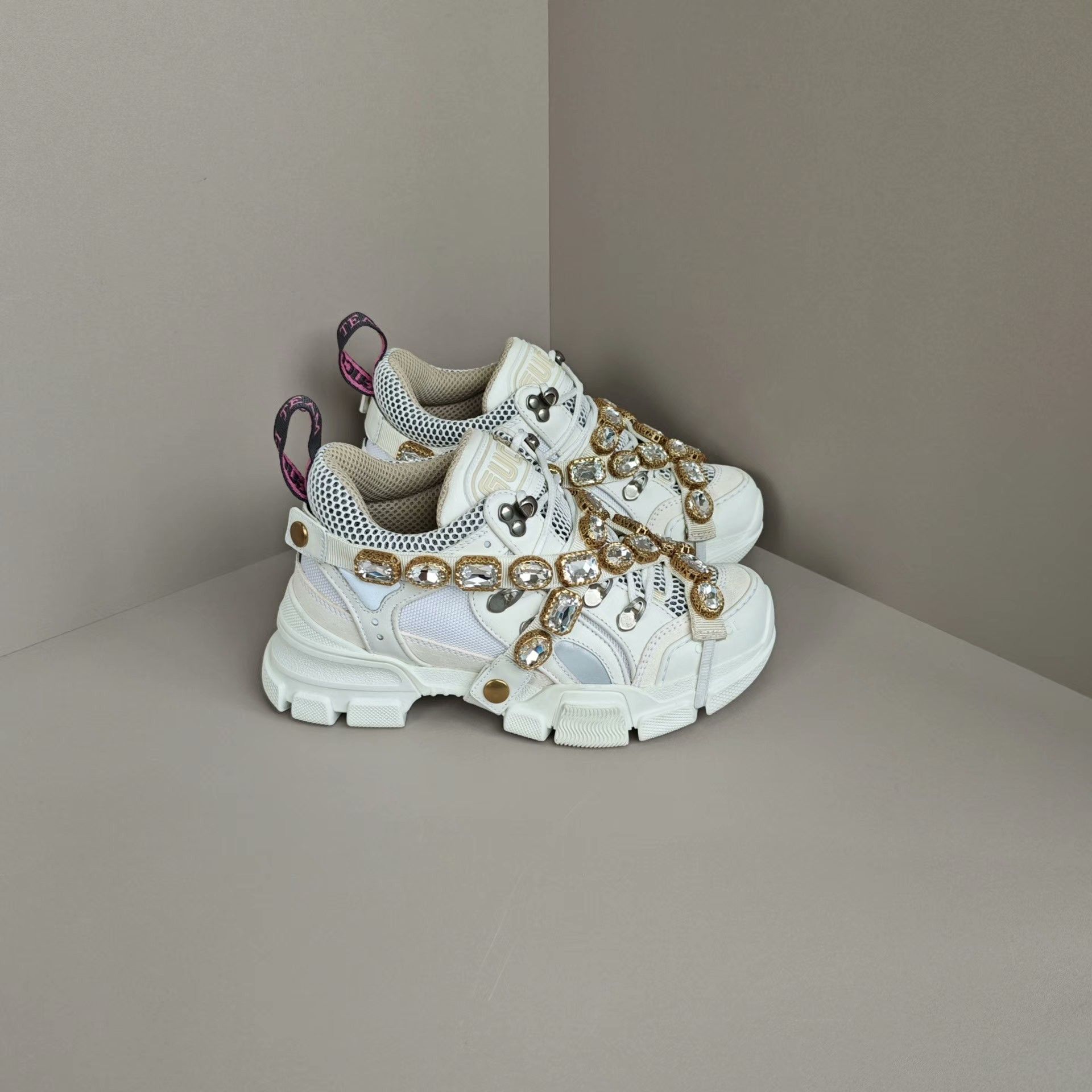 Gucci Gucci Lowtop Sneakers us_5 Women Size US 5 / IT 35 - 4 Thumbnail