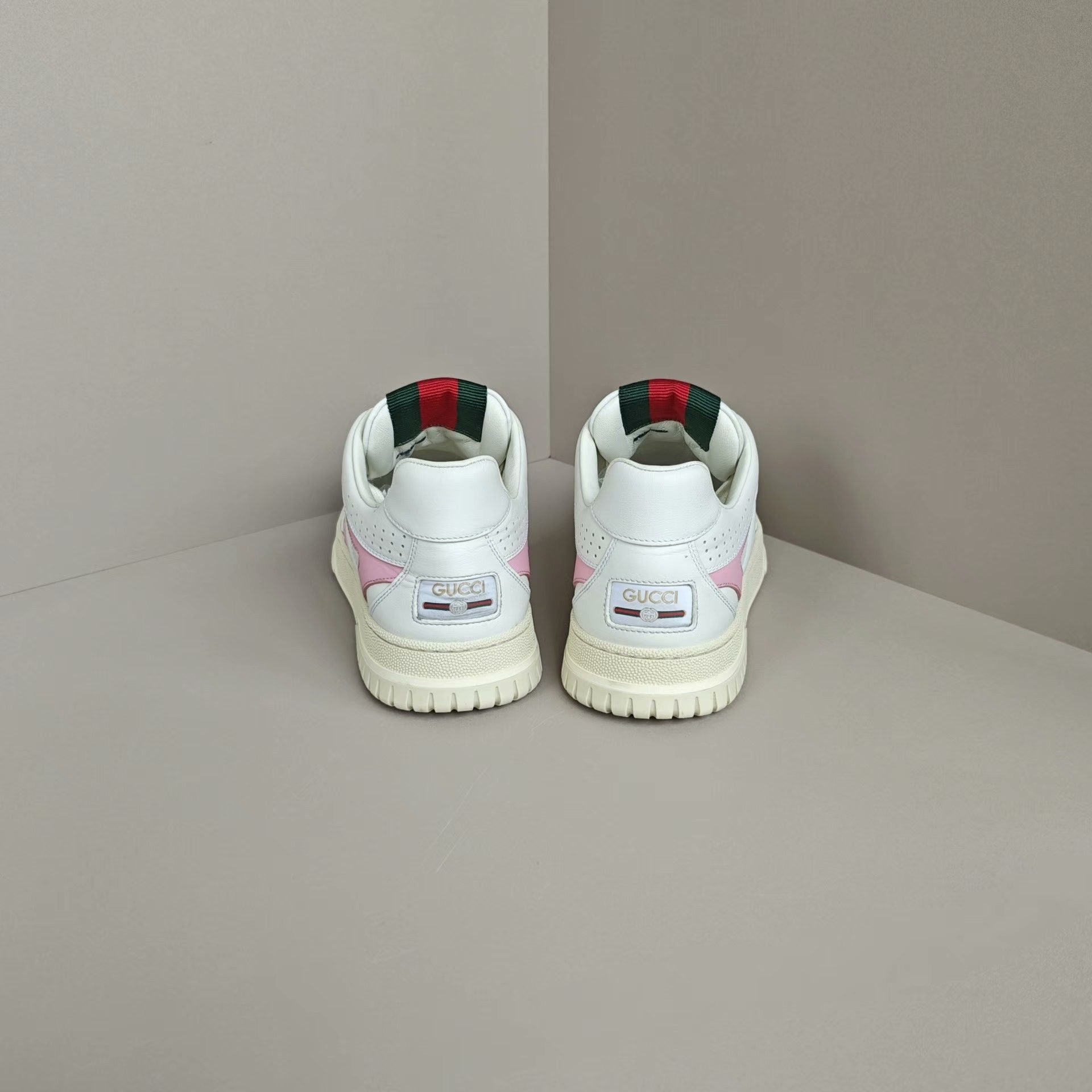 Gucci Gucci Lowtop Sneakers us_9 Women Size US 9 / IT 39 - 3 Thumbnail