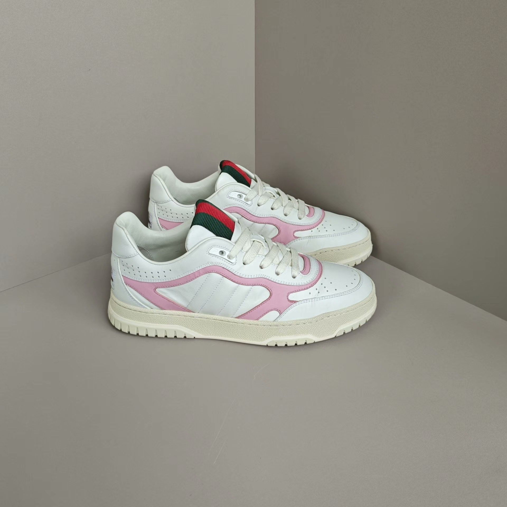 Gucci Gucci Lowtop Sneakers us_9 Women Size US 9 / IT 39 - 4 Thumbnail