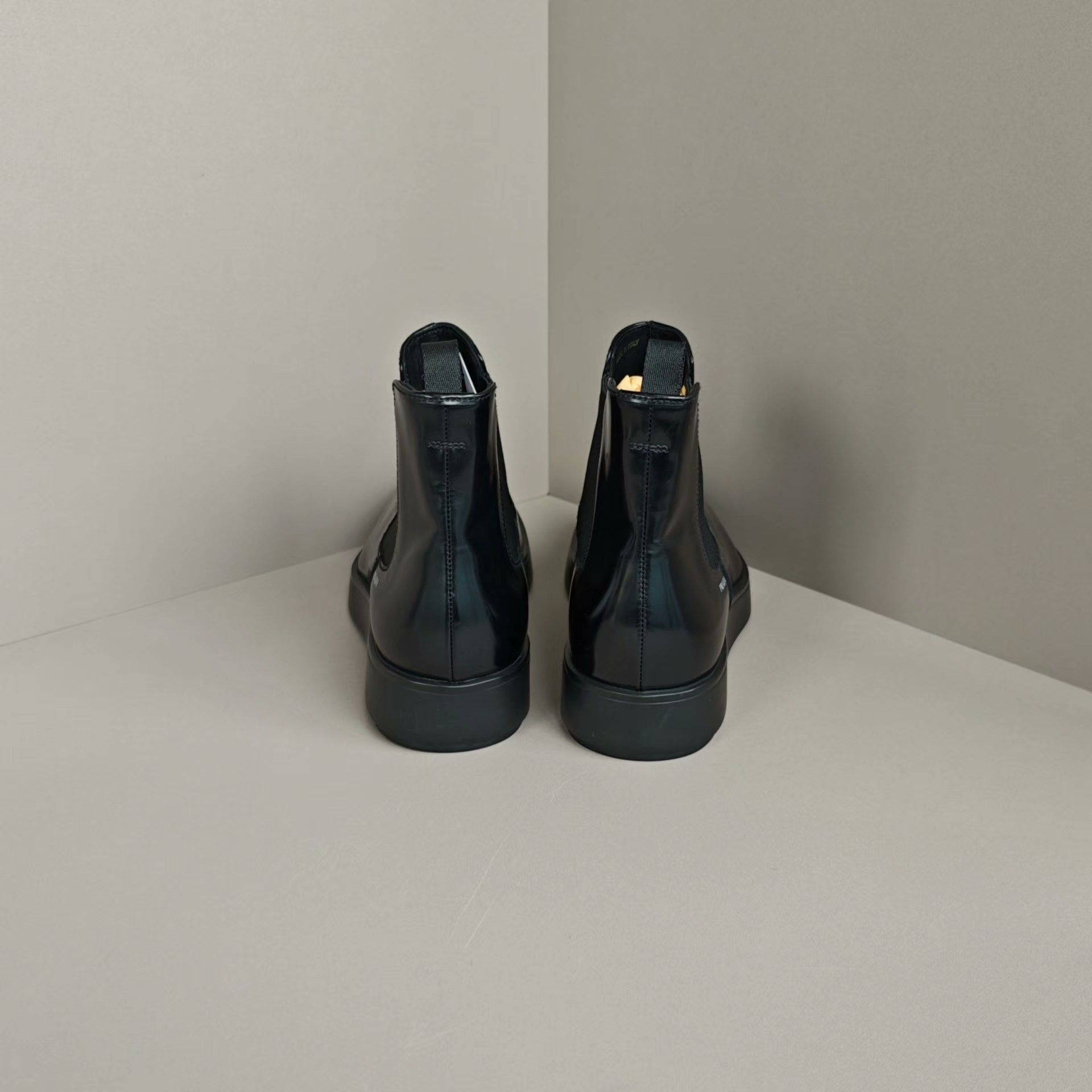 Prada Prada Lowtop Sneakers us_10 Women Size US 10 / IT 40 - 3 Thumbnail