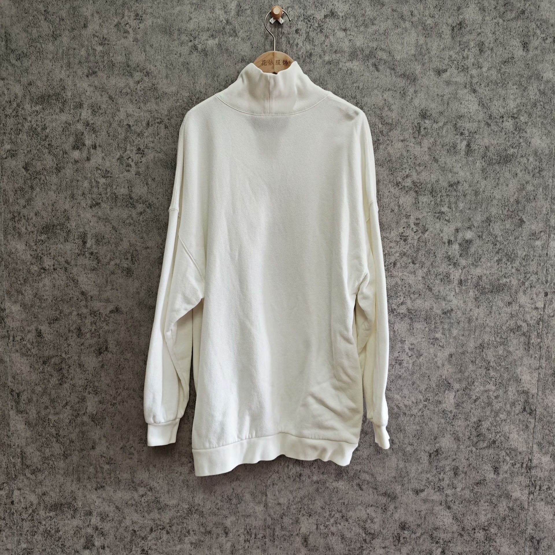 Gucci Gucci Embroidered Hoodie XS Women Size XS / US 0-2 / IT 36-38 - 2 Thumbnail
