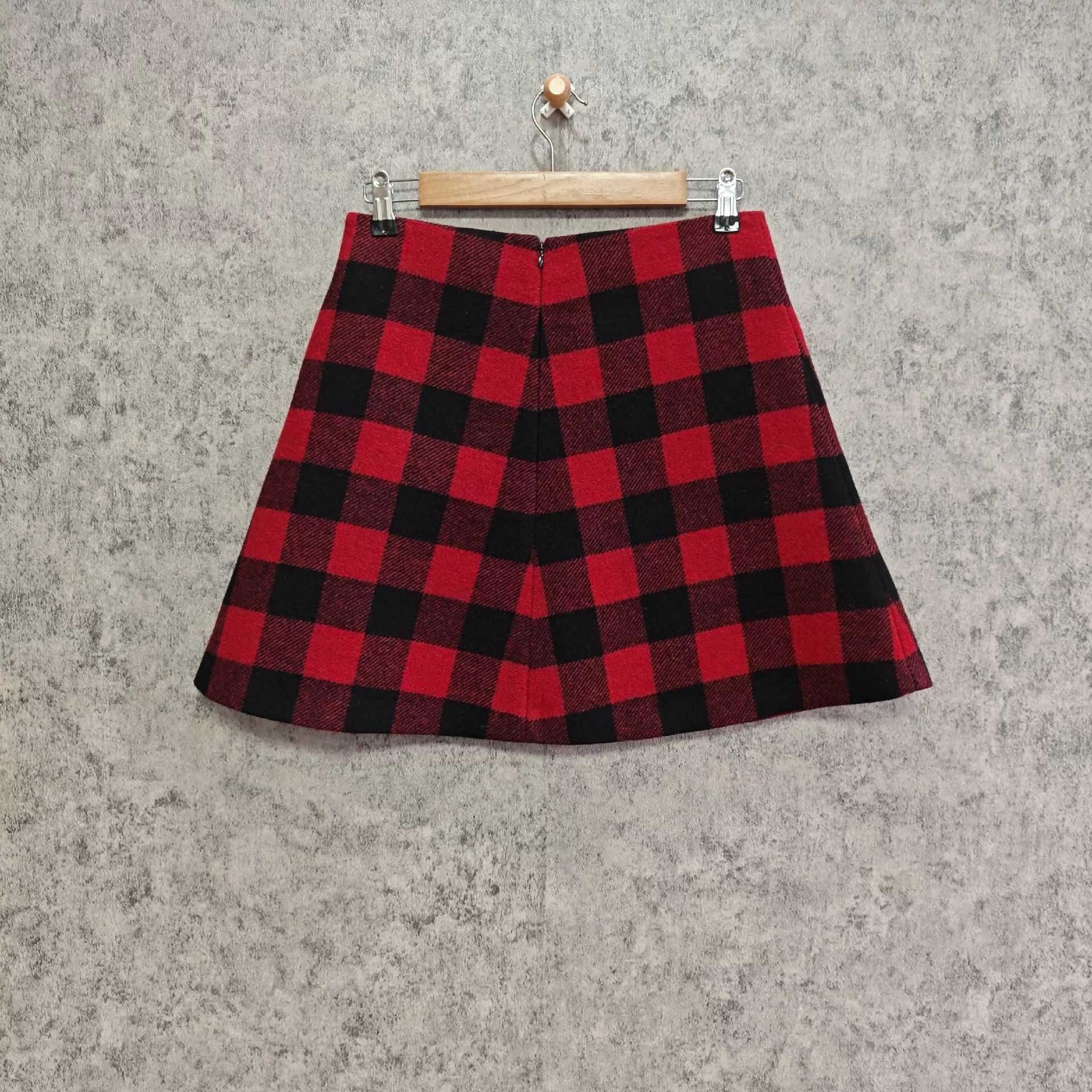 Valentino Valentino Wool Plaid Black Skirt 28 Women Size 28" / US 6 / IT 42 - 2 Thumbnail