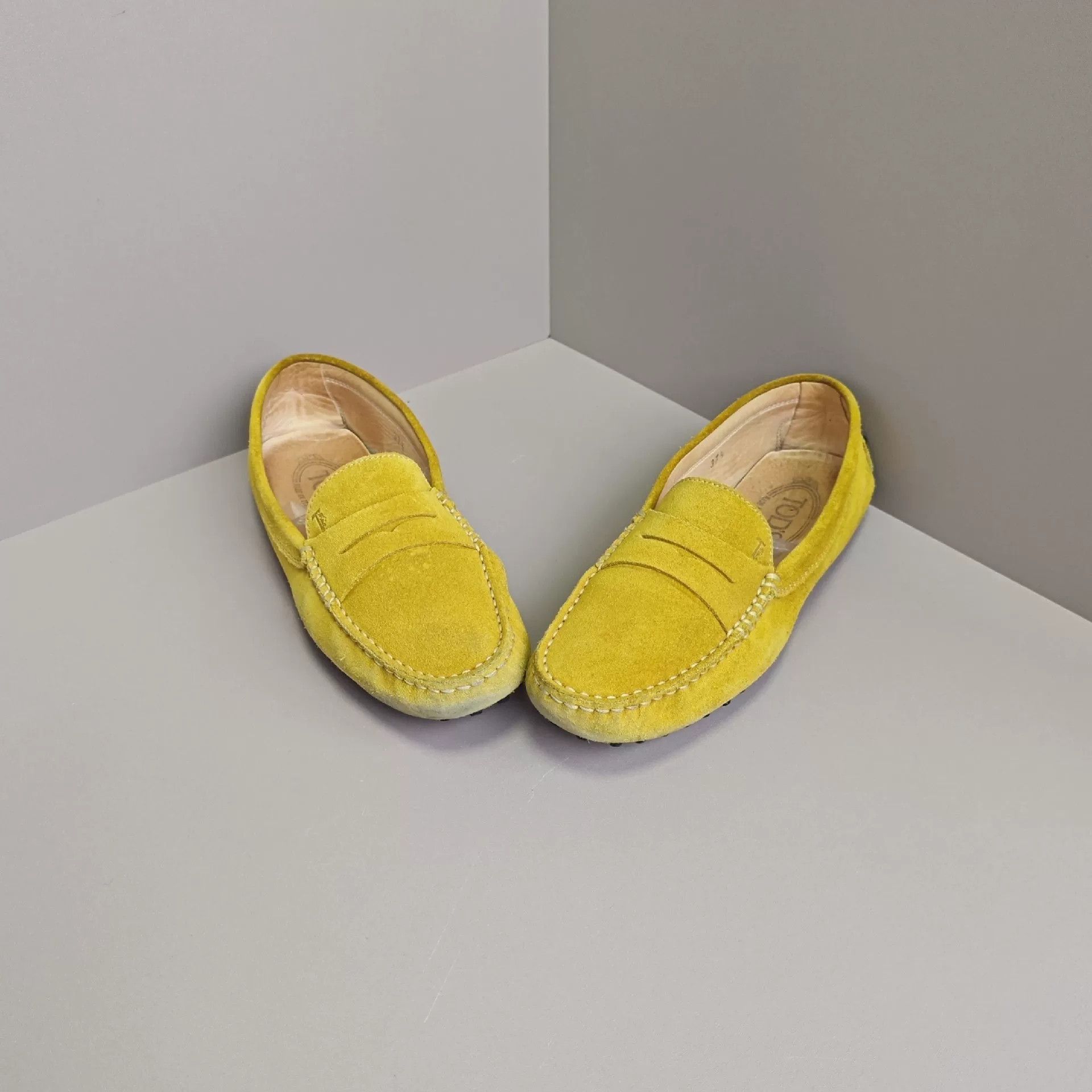 Tod's Tod's Lowtop Sneakers us_7 Women Size US 7 / IT 37 - 2 Thumbnail