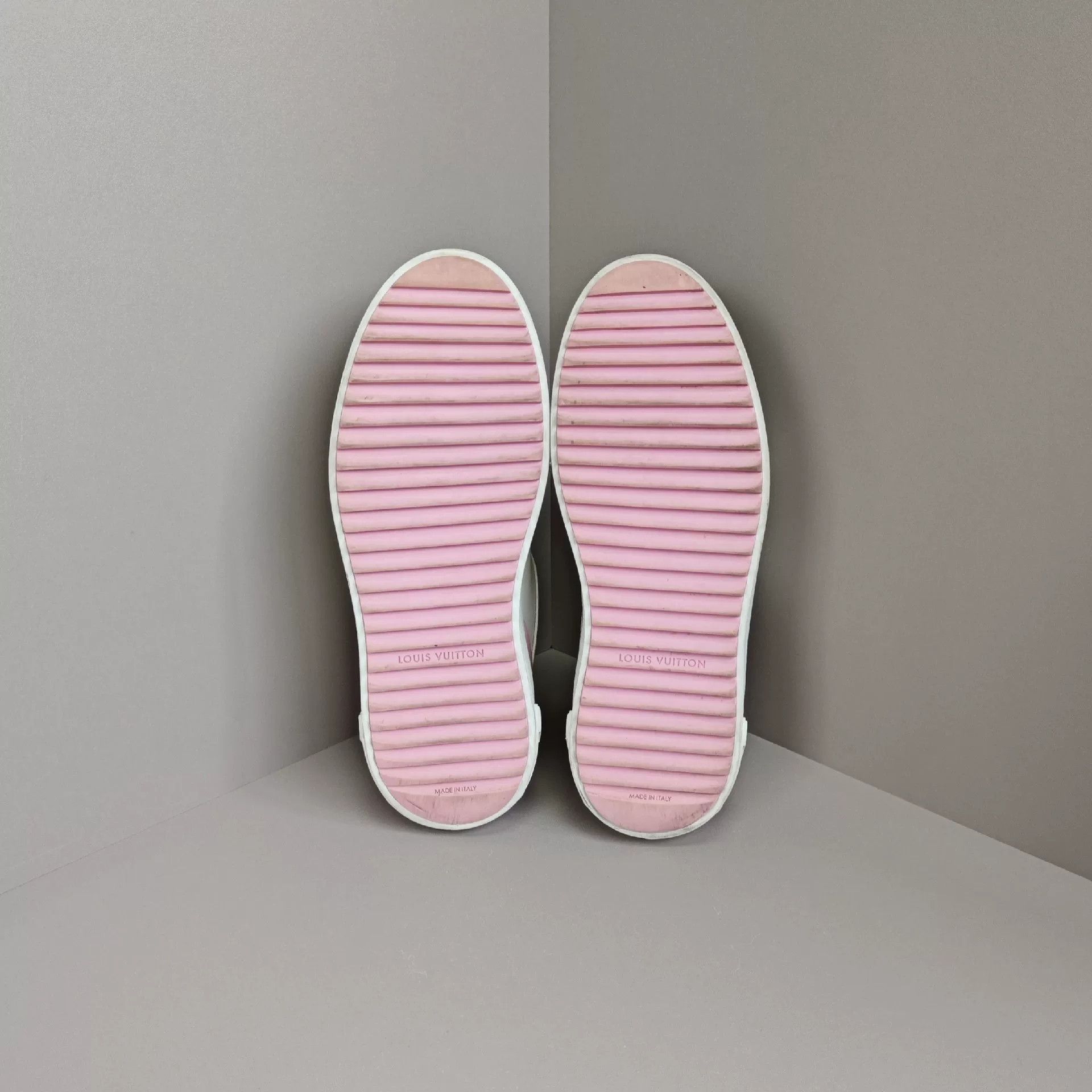 Louis Vuitton Louis Vuitton Lowtop Sneakers us_8 Women Size US 8 / IT 38 - 5 Thumbnail