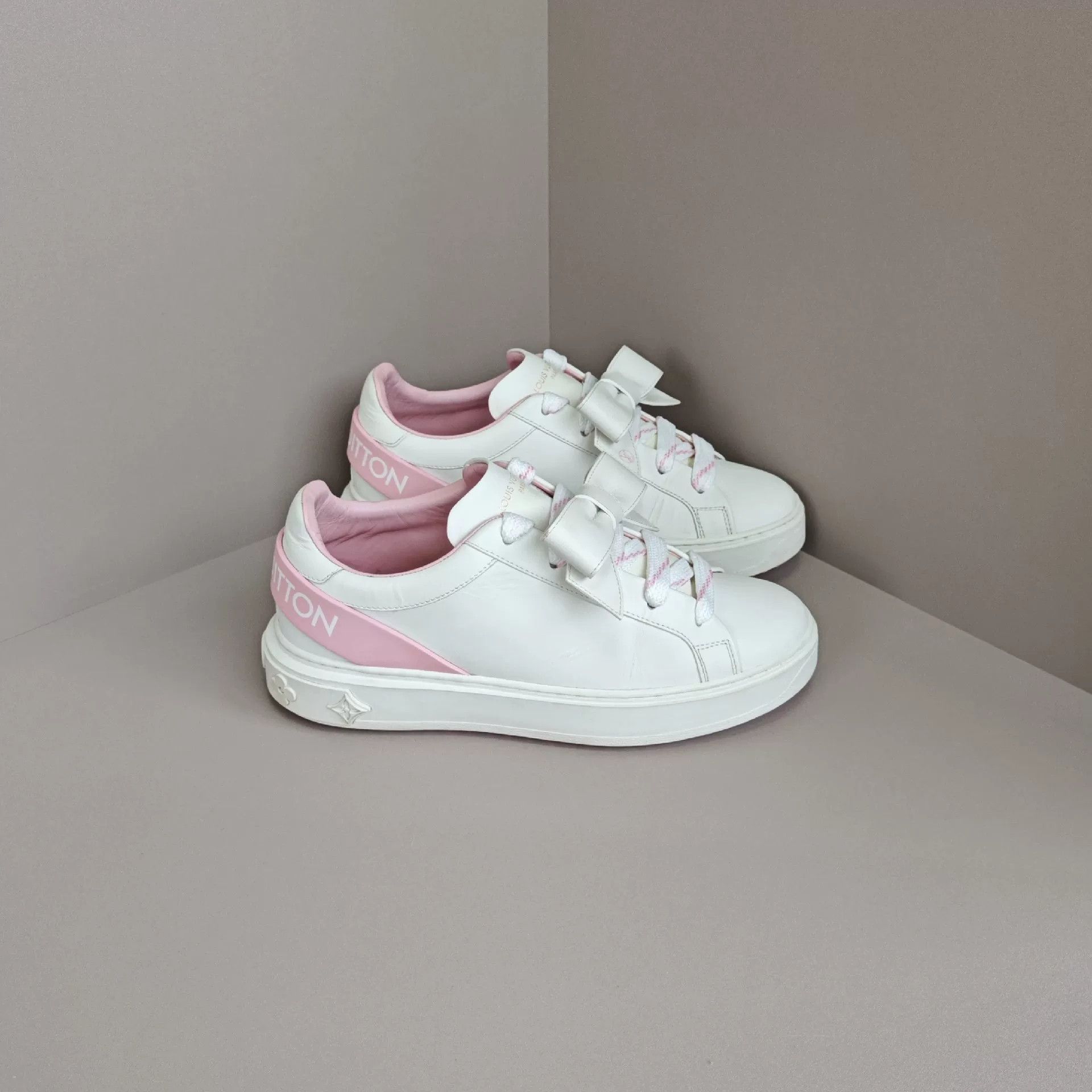 Louis Vuitton Louis Vuitton Lowtop Sneakers us_8 Women Size US 8 / IT 38 - 4 Thumbnail