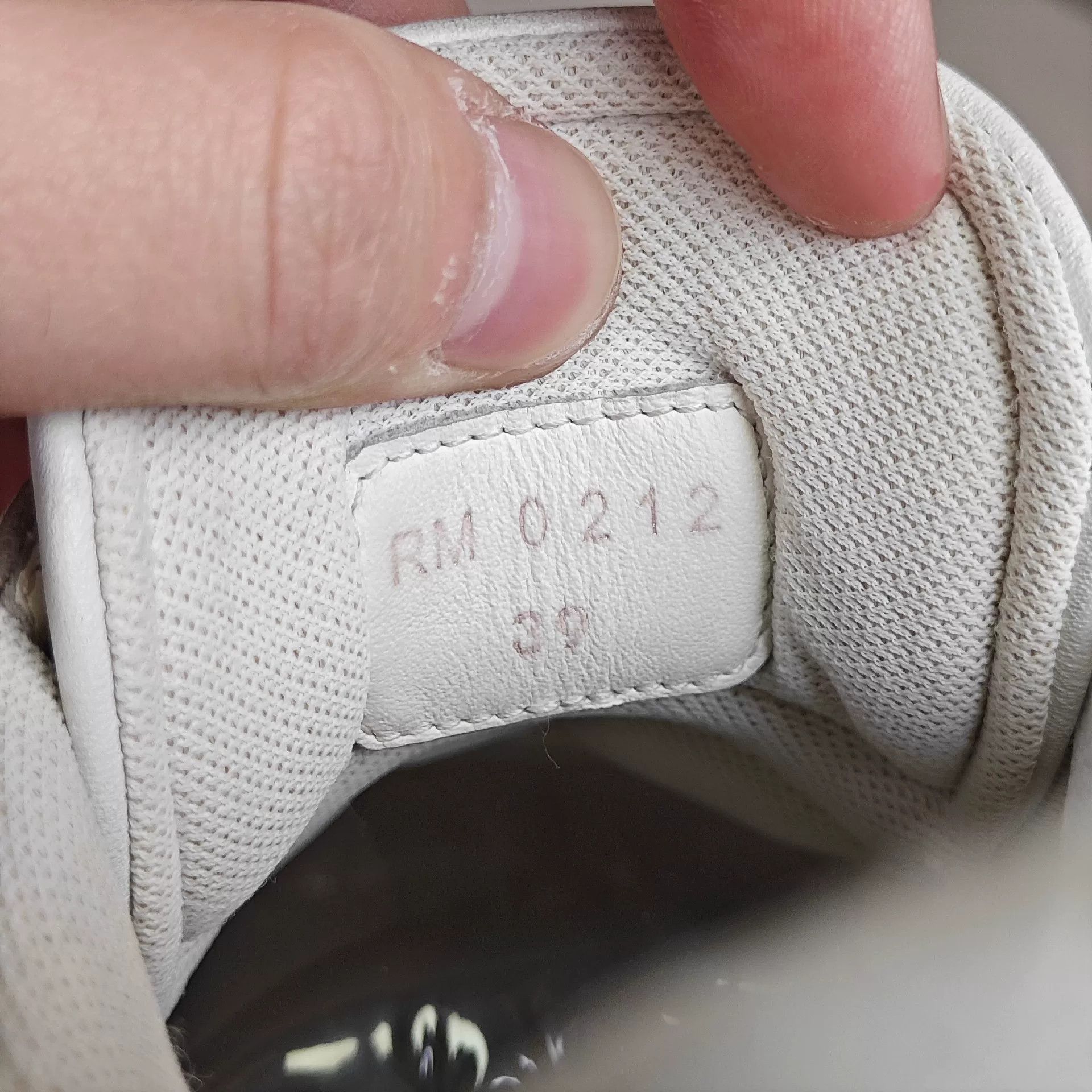 Celine Celine Casual Lowtop Sneakers us_9 Women Size US 9 / IT 39 - 6 Thumbnail