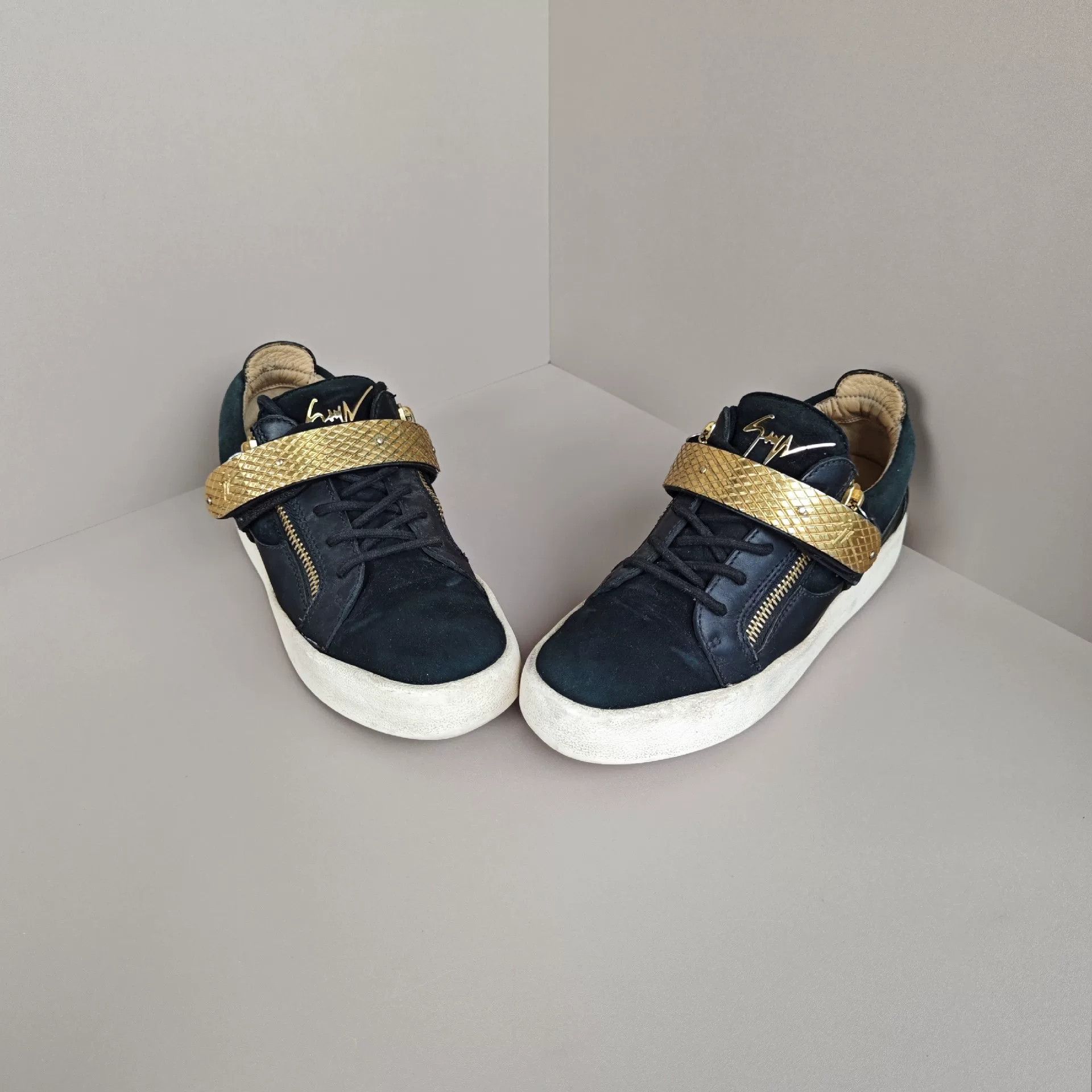 Giuseppe Zanotti Giuseppe Zanotti Casual Gold Lowtop Sneakers us_9 Women Size US 9 / IT 39 - 2 Thumbnail