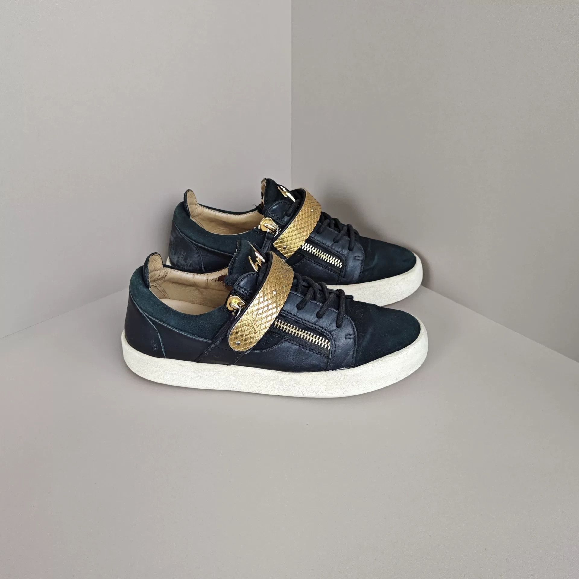 Giuseppe Zanotti Giuseppe Zanotti Casual Gold Lowtop Sneakers us_9 Women Size US 9 / IT 39 - 4 Thumbnail