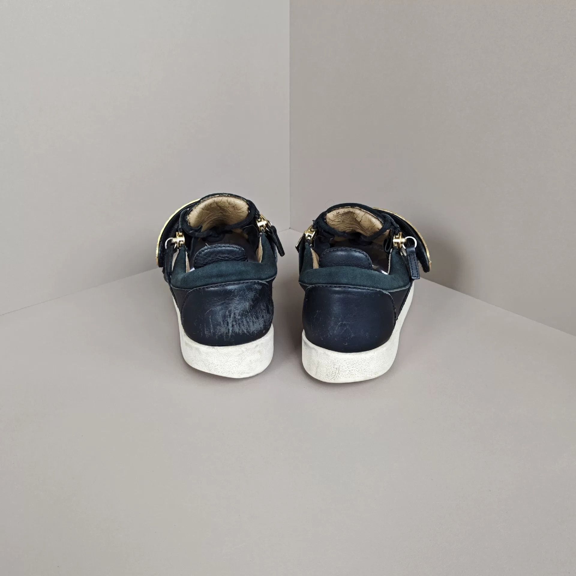 Giuseppe Zanotti Giuseppe Zanotti Casual Gold Lowtop Sneakers us_9 Women Size US 9 / IT 39 - 3 Thumbnail