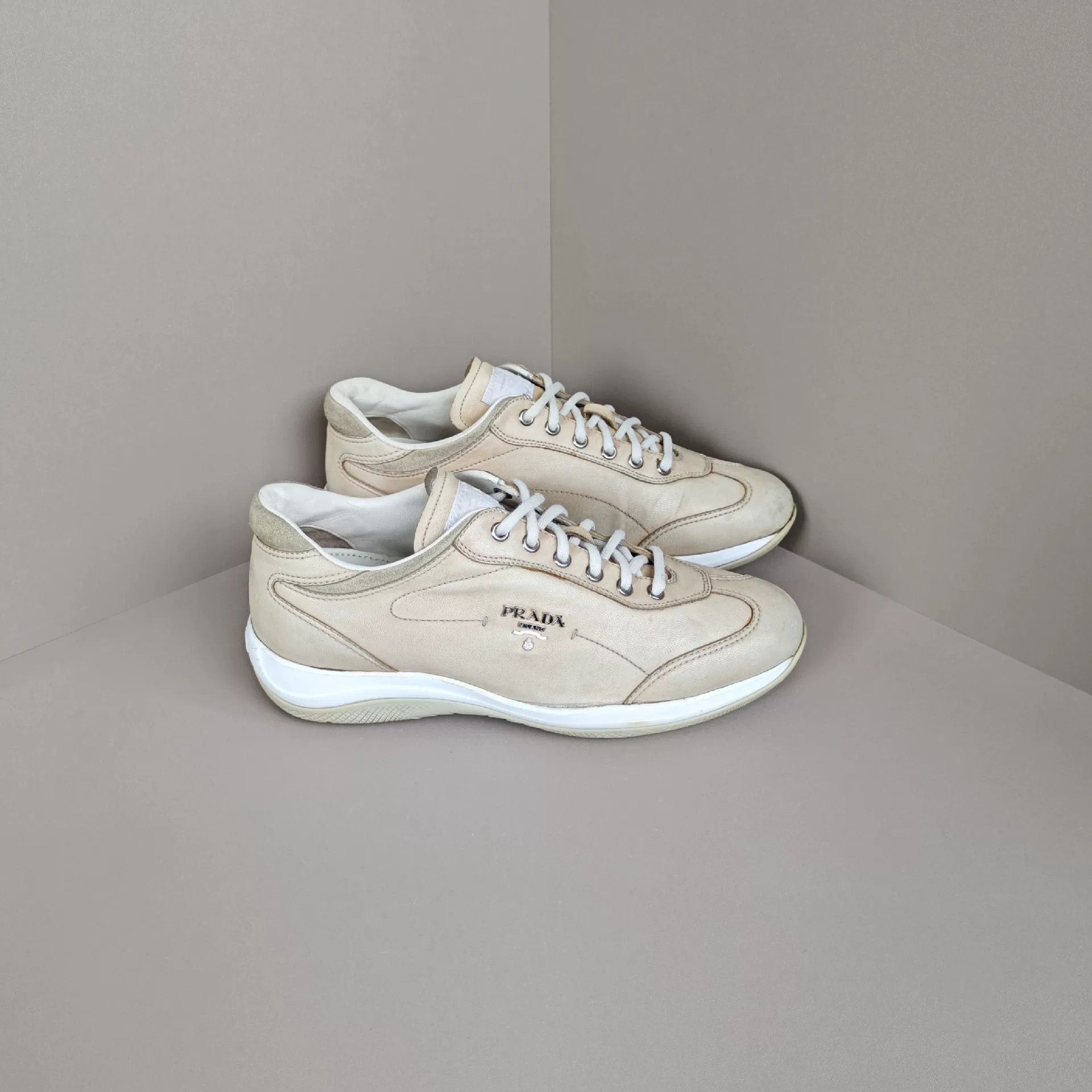 Prada Prada Casual Lowtop Sneakers us_7 Women Size US 7 / IT 37 - 4 Thumbnail
