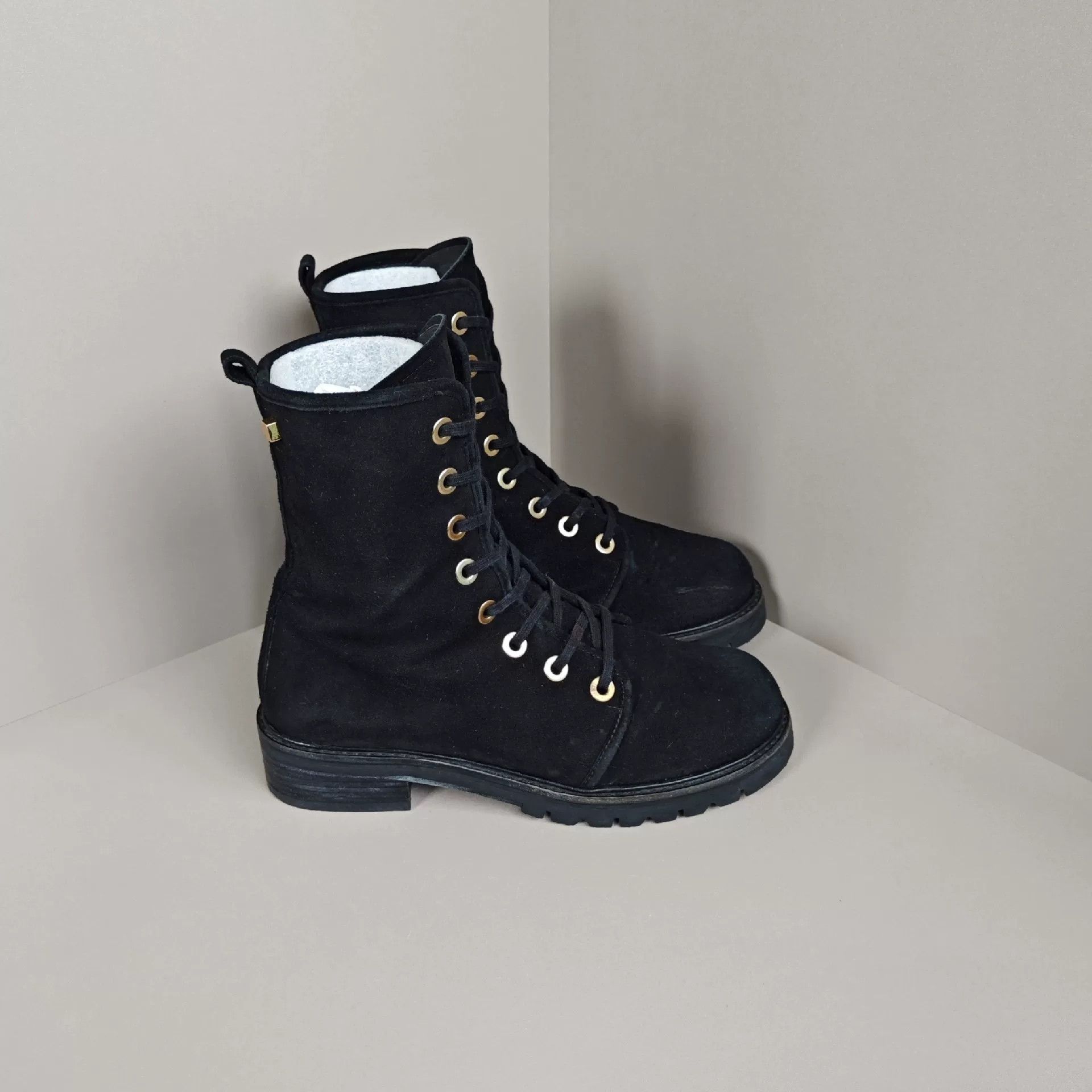 Stuart Weitzman Stuart Weitzman Velvet Boots us_7 Women Size US 7 / IT 37 - 4 Thumbnail