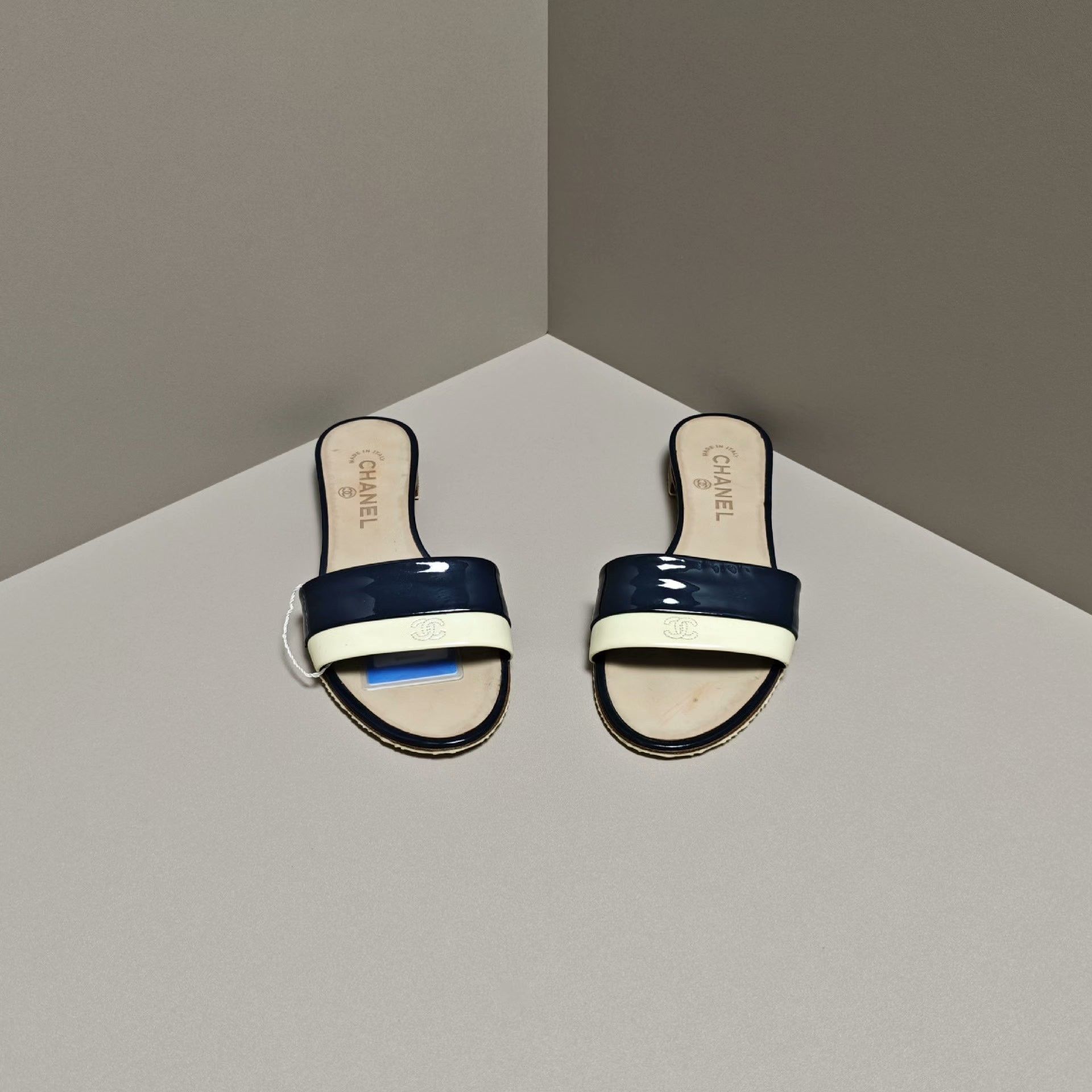 Chanel Chanel Sandals us_8 Women Size US 8 / IT 38 - 2 Thumbnail