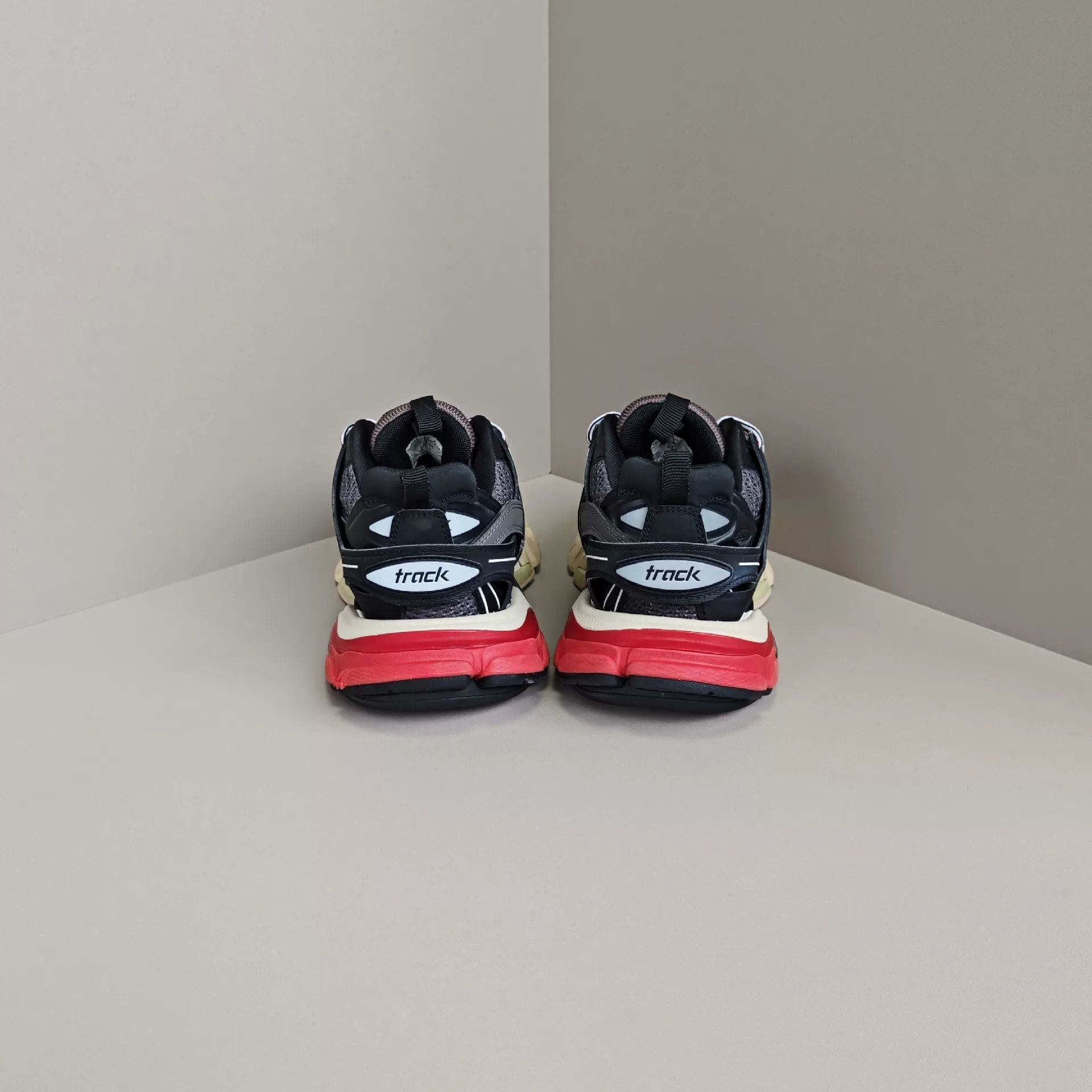Balenciaga Balenciaga Lowtop Sneakers us_7 Women Size US 7 / IT 37 - 3 Thumbnail