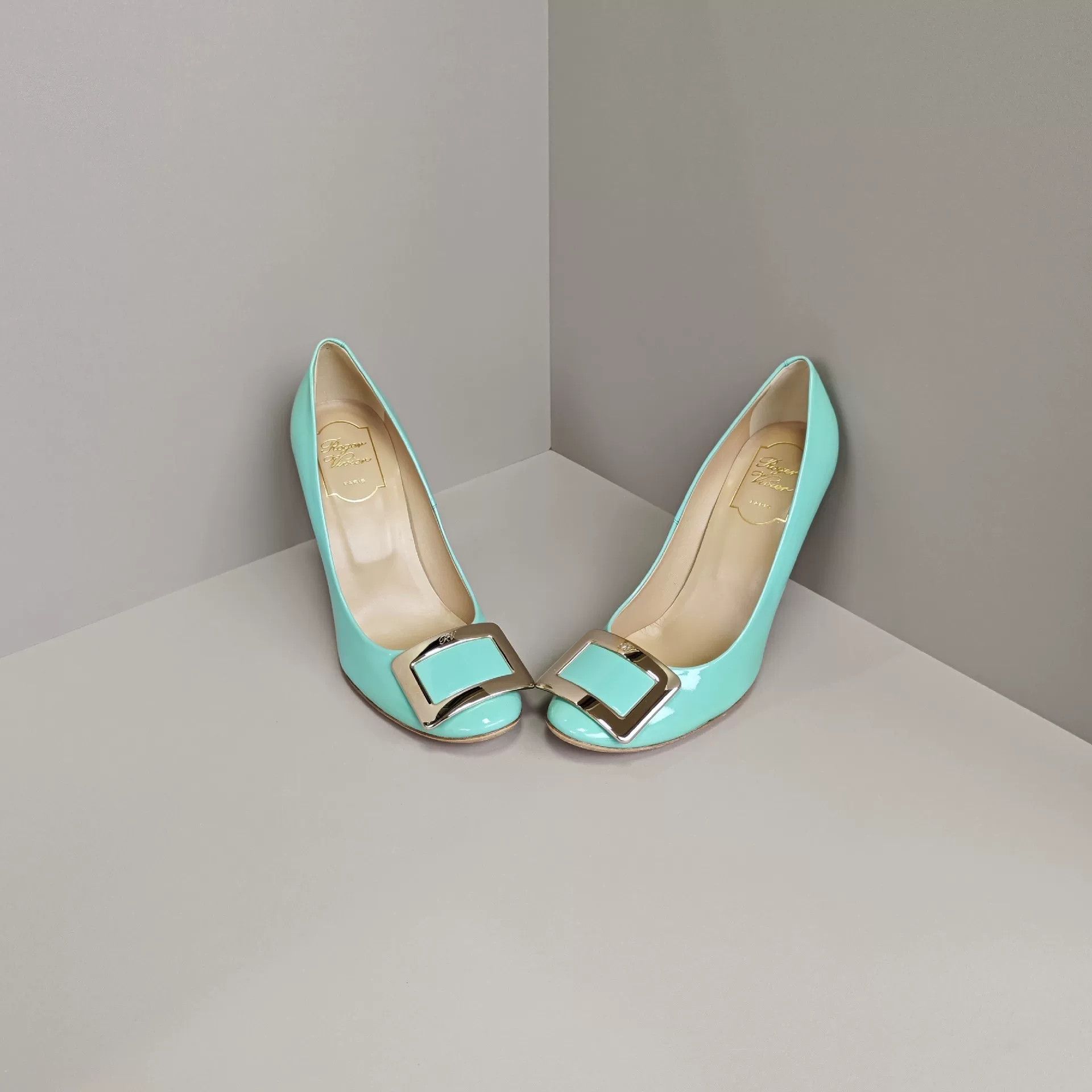Roger Vivier Roger Vivier Lowtop Sneakers us_7 Women Size US 7 / IT 37 - 2 Thumbnail