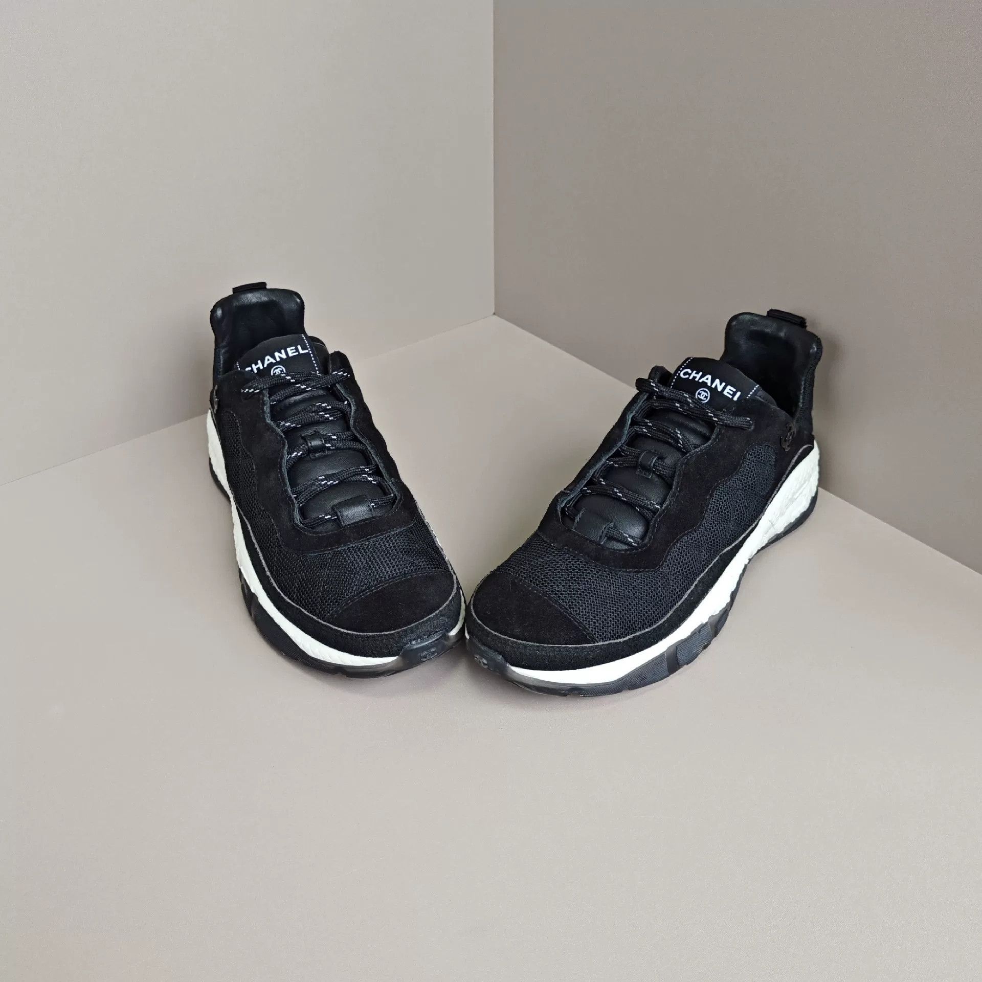 Chanel Chanel Casual Black Lowtop Sneakers 7 Men Size US 7 / EU 40 - 2 Thumbnail