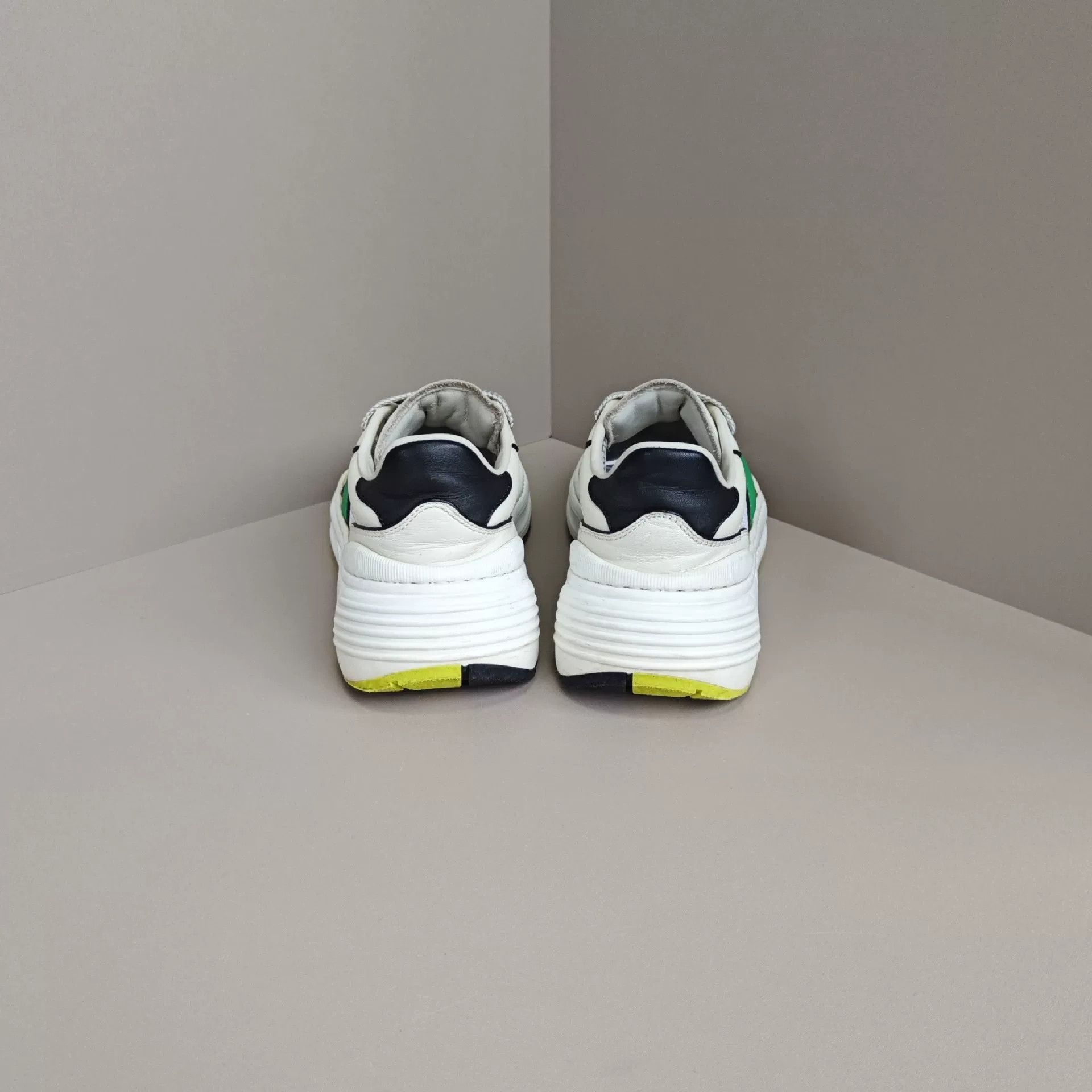 Bottega Veneta Bottega Veneta Casual Lowtop Sneakers us_8 Women Size US 8 / IT 38 - 3 Thumbnail
